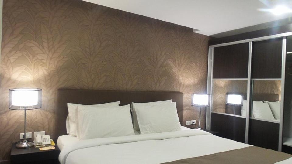 Superior King Room