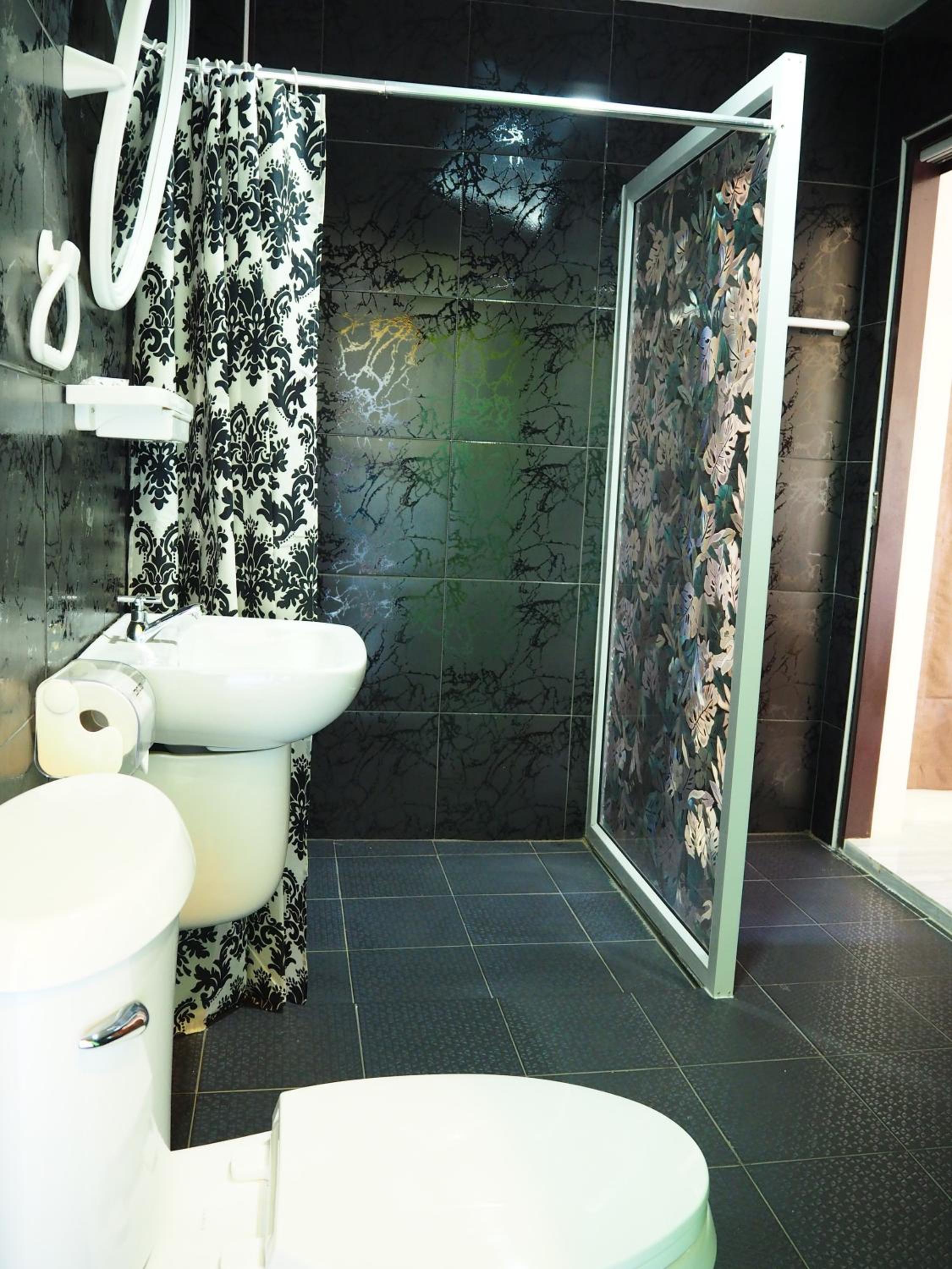 Double Room - Photo 22