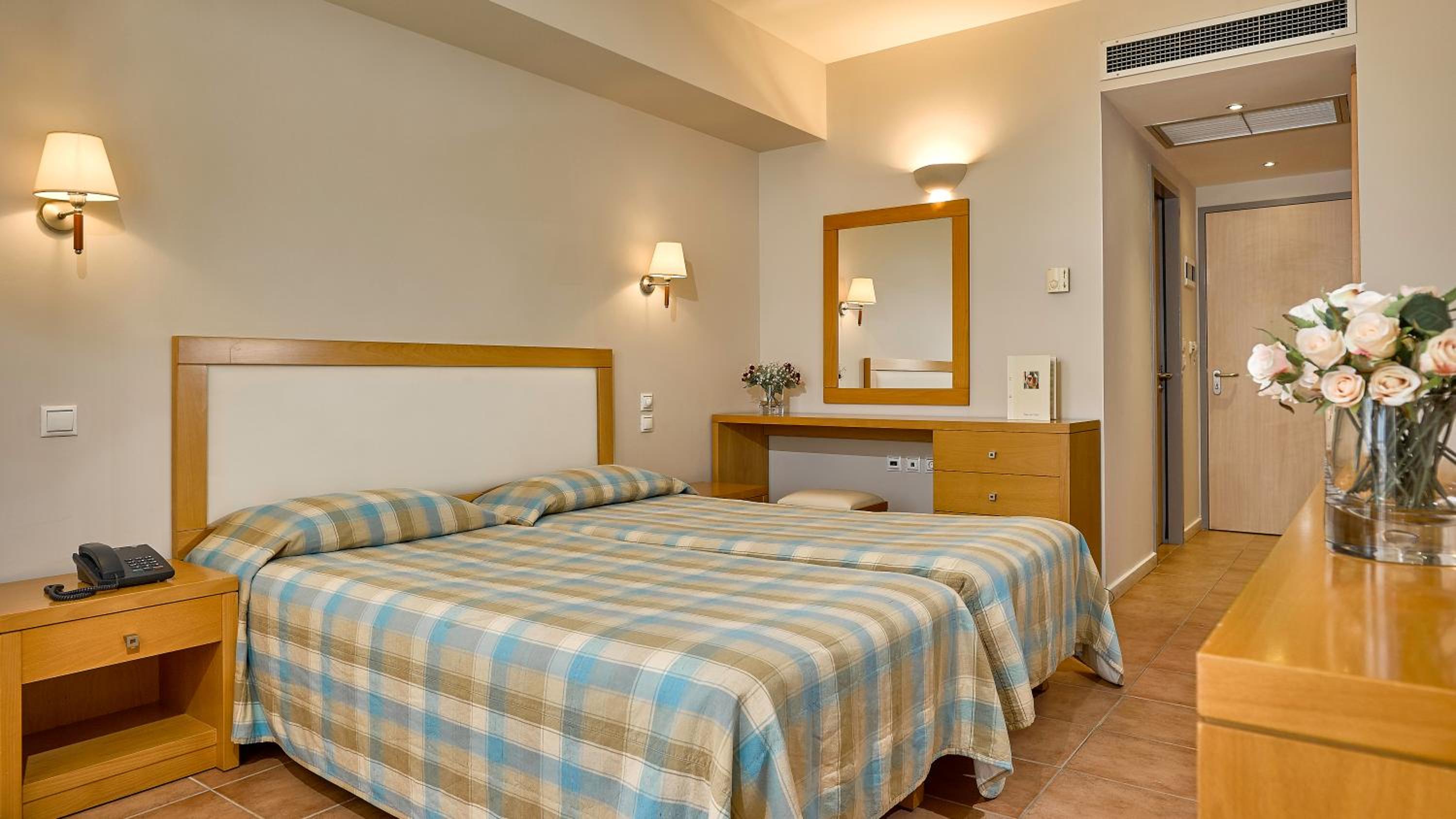 Double or Twin Room - Photo 2