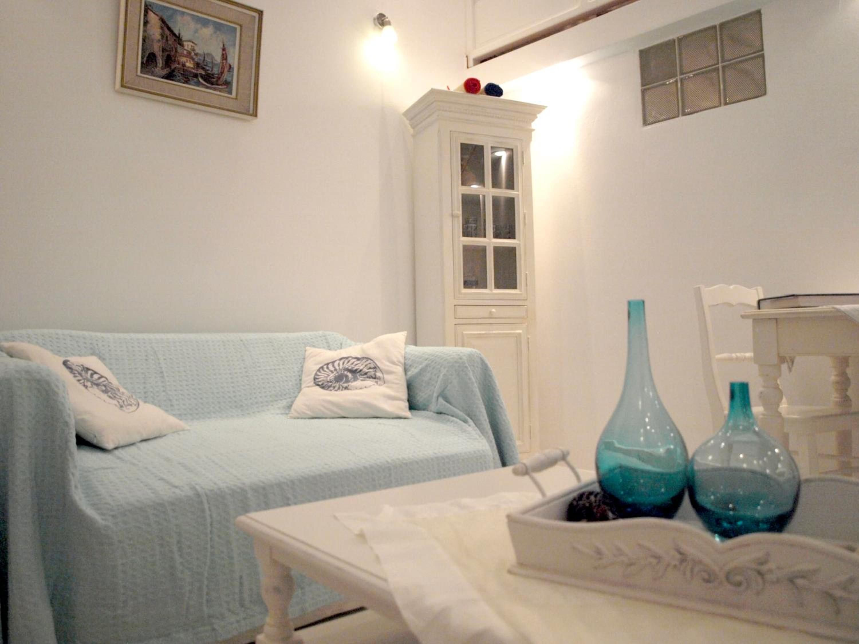 Basic Triple Room photo 1