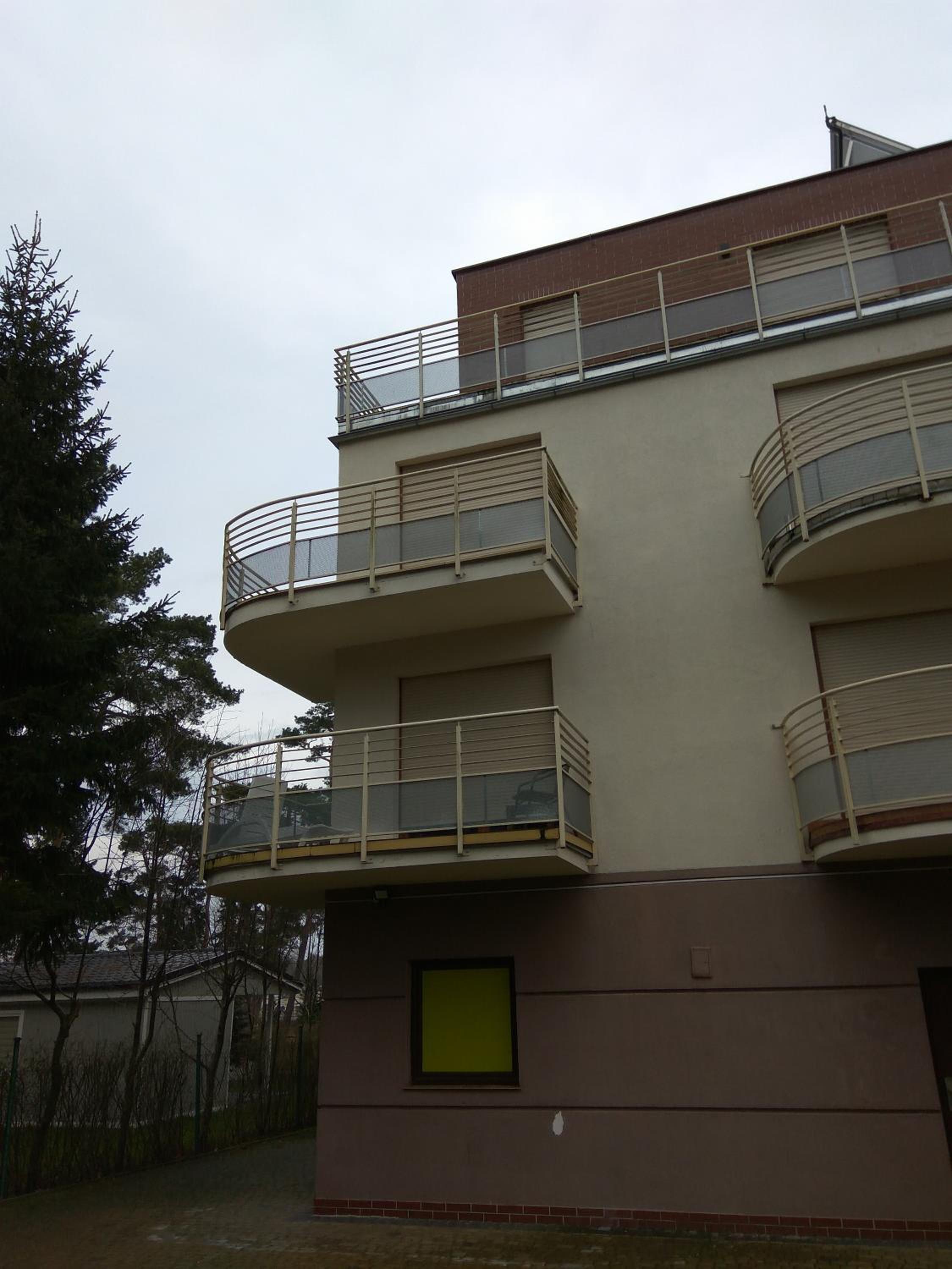 Apartment photo 2
