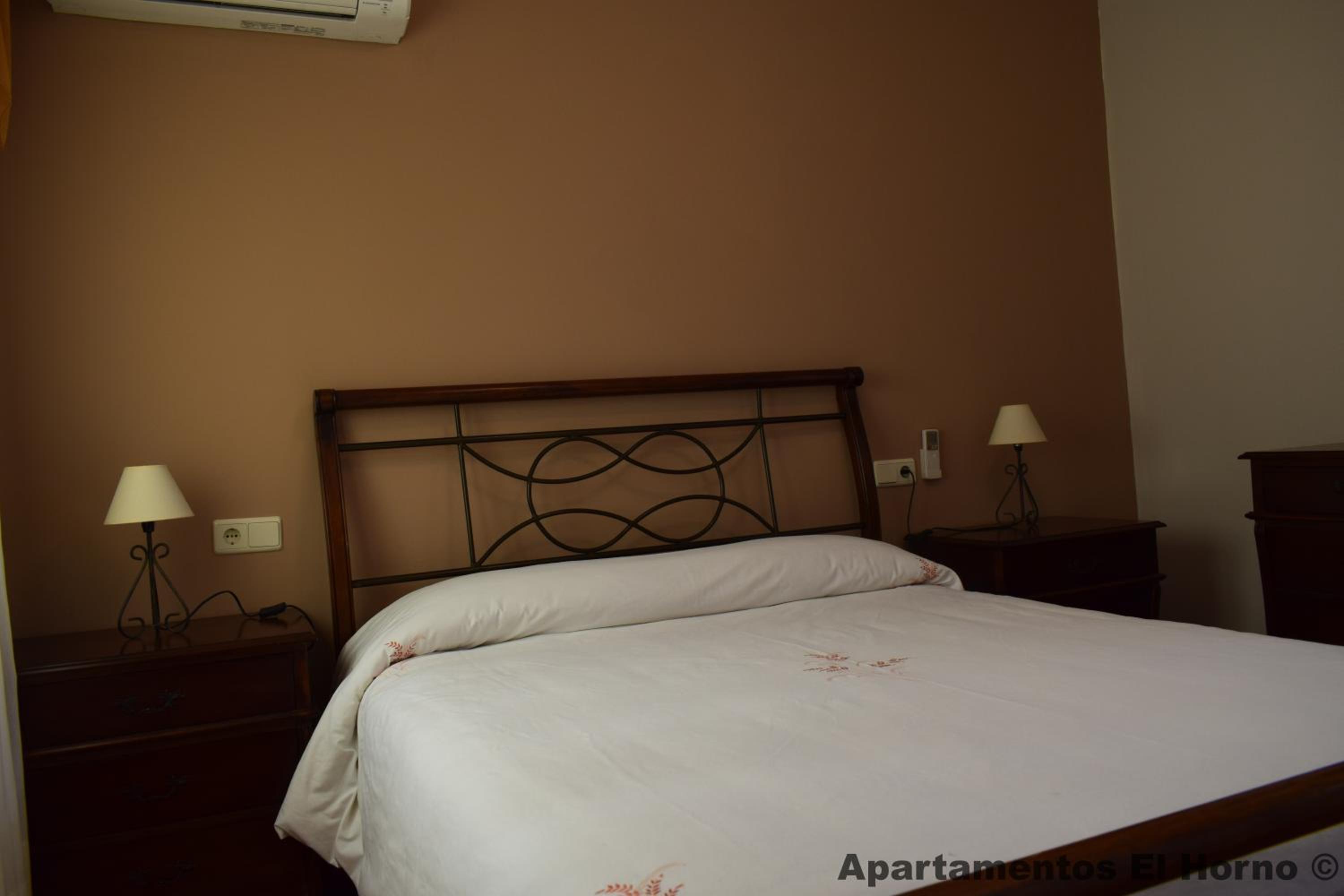 Apartment with Balcony - Photo 7