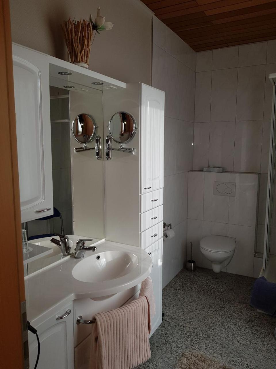 Standard Single Room with Shower photo 2