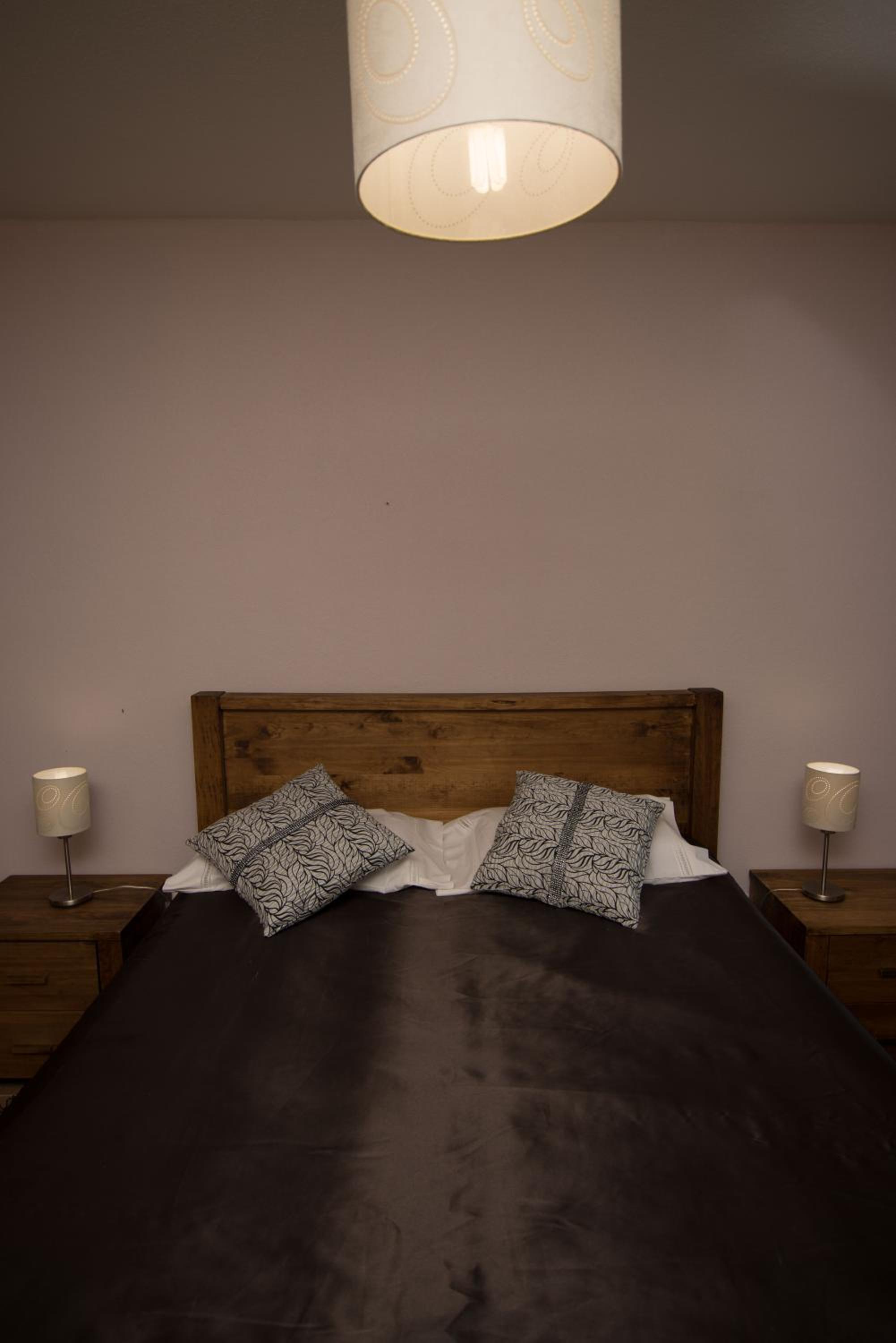 Twin Room - Disability Access - Photo 4