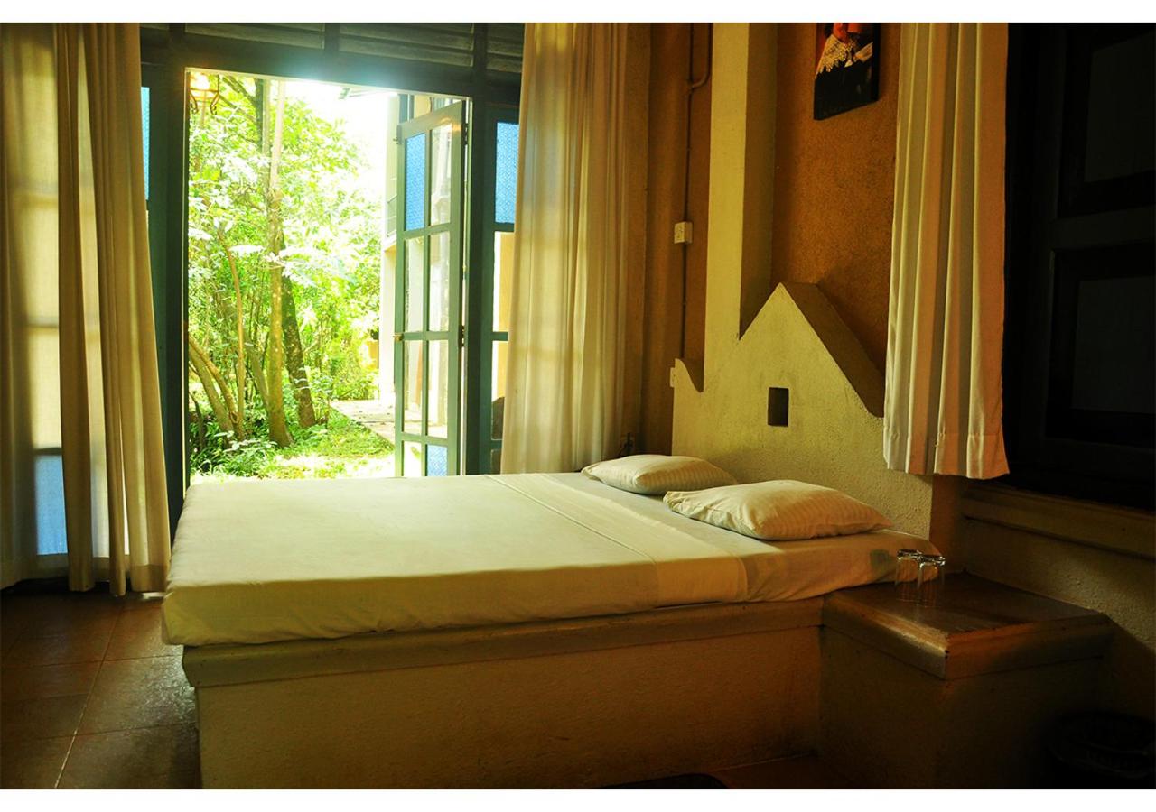 Standard Non/AC Room - Photo 14