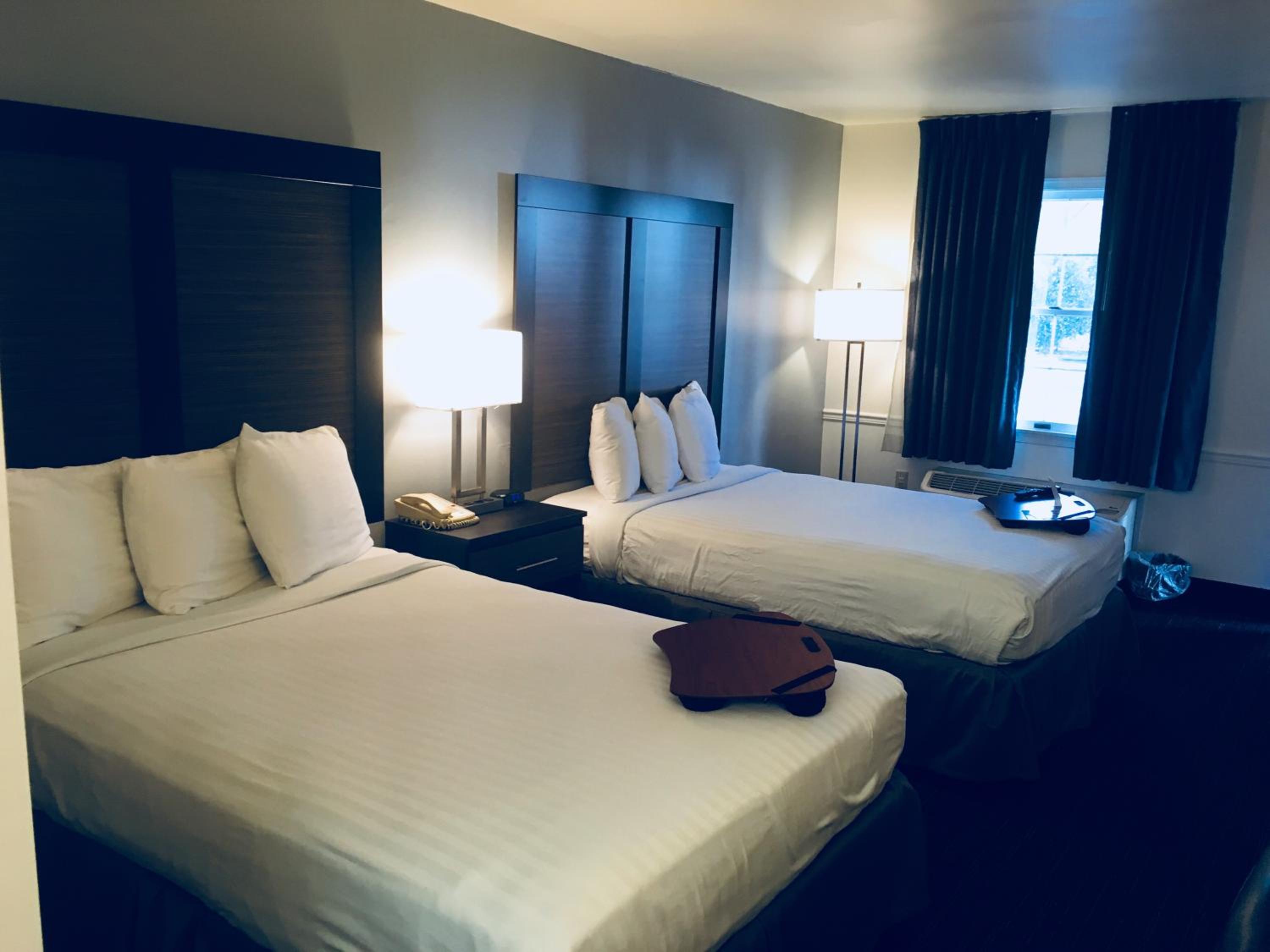 Double Room with Two Double Beds - Non-Smoking photo 2
