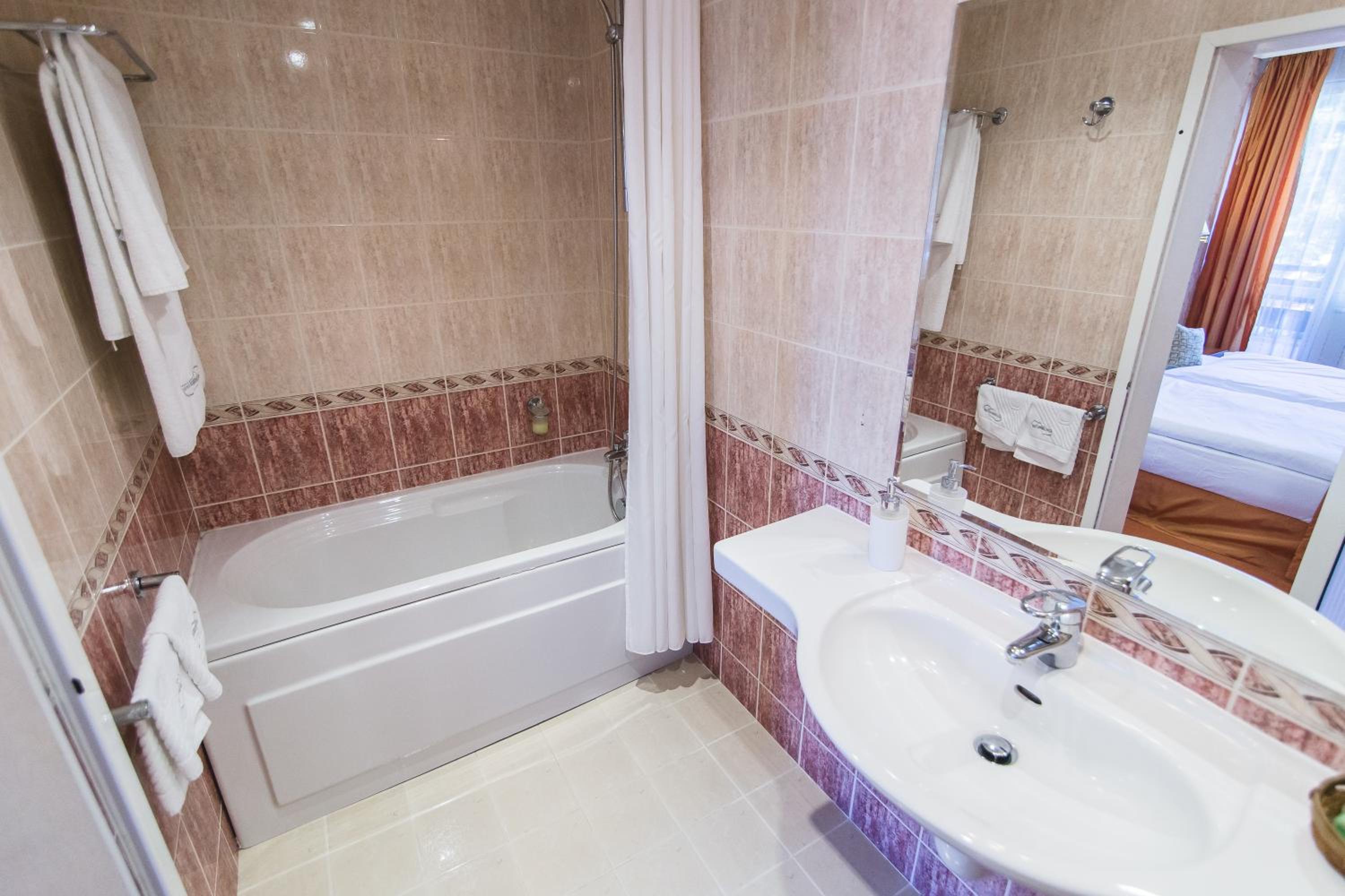 Junior Suite with Balcony photo 2