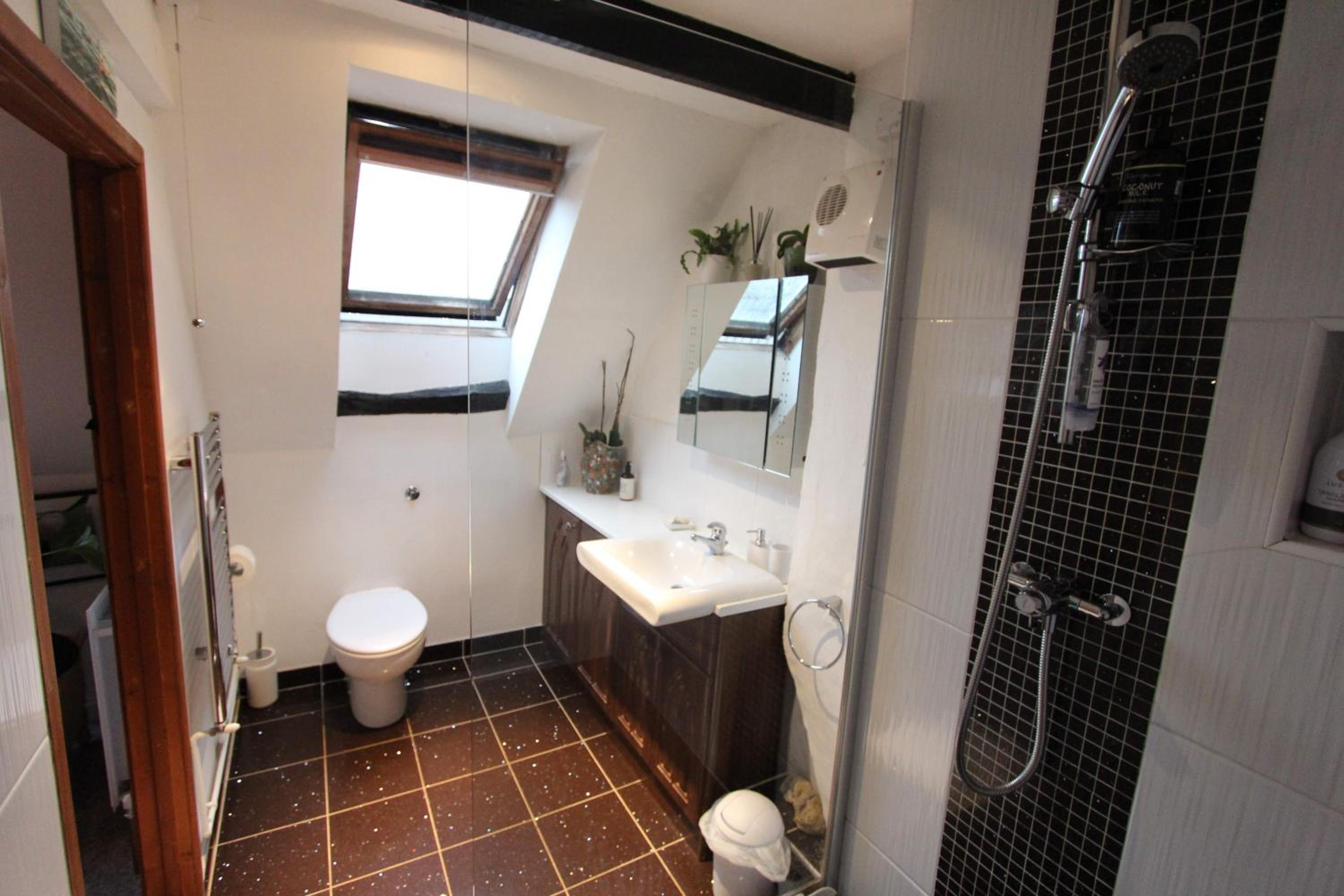 Deluxe Double Room With Shower photo 2
