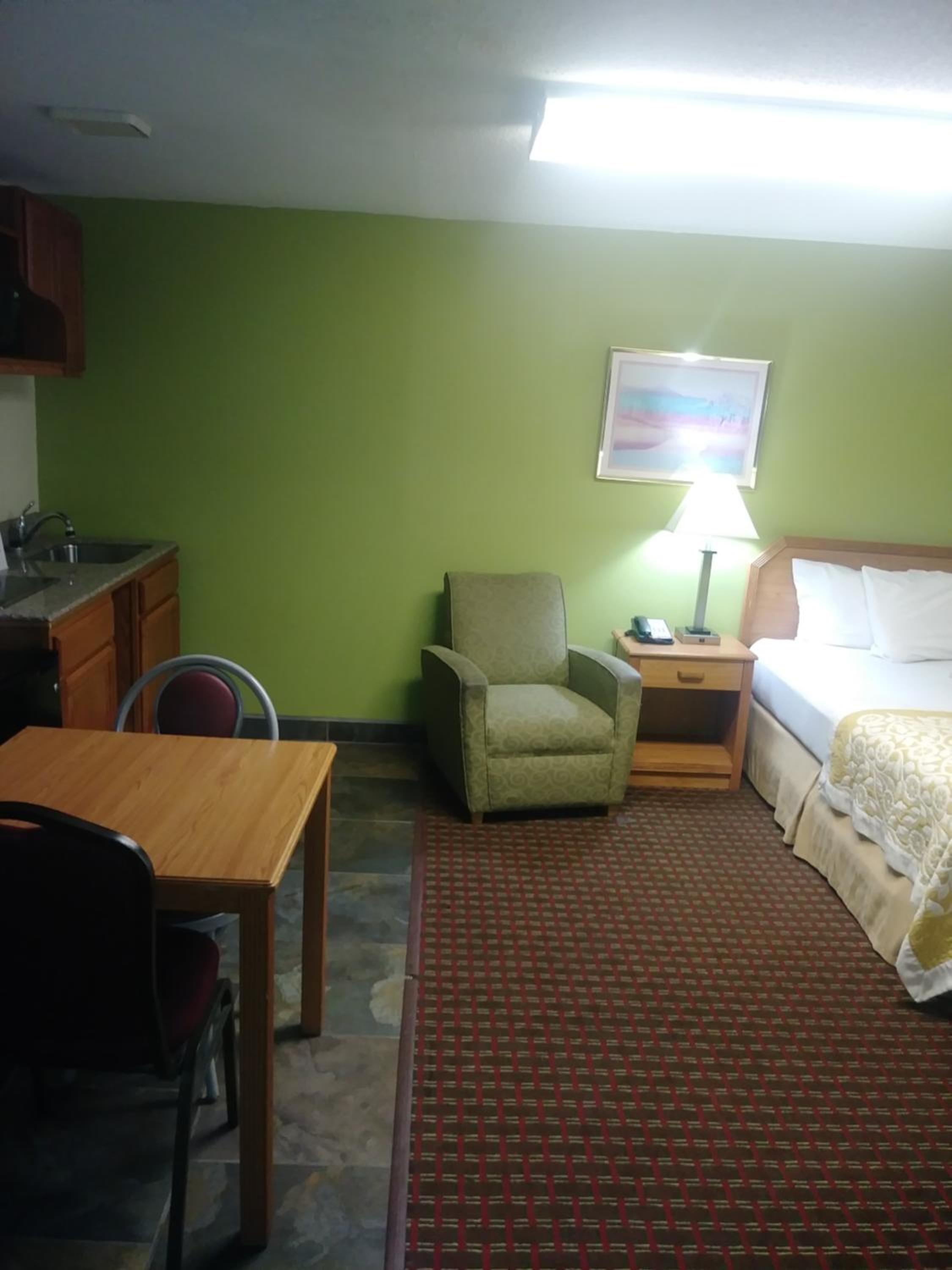 Two-Bedroom Suite with Two Double Beds and Kitchenette - Non-Smoking - Photo 5