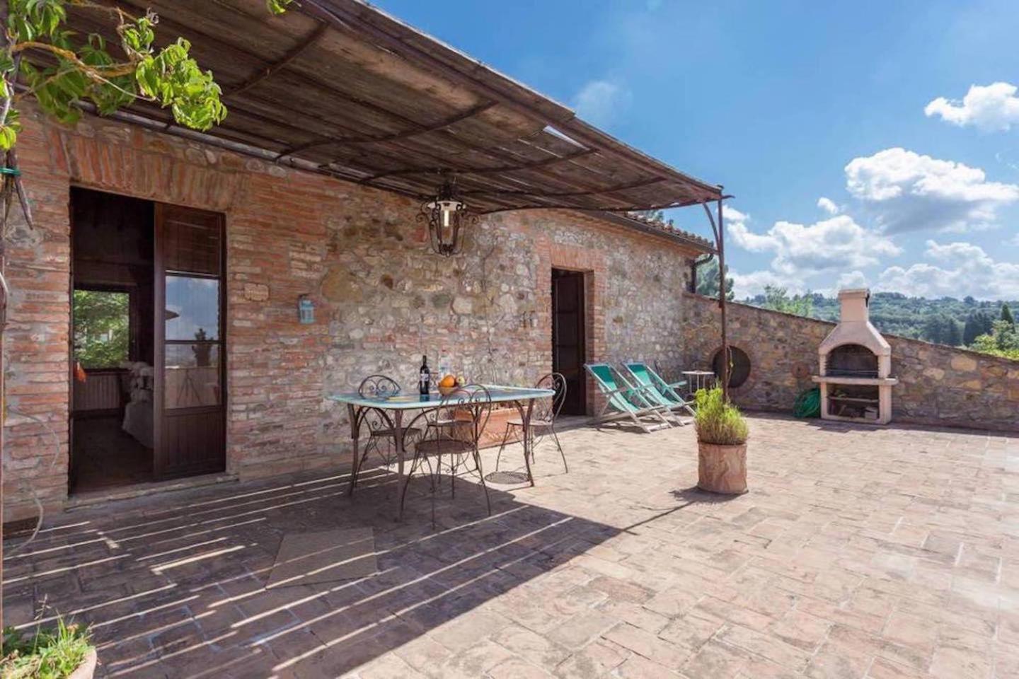 Apartment with Terrace photo 2