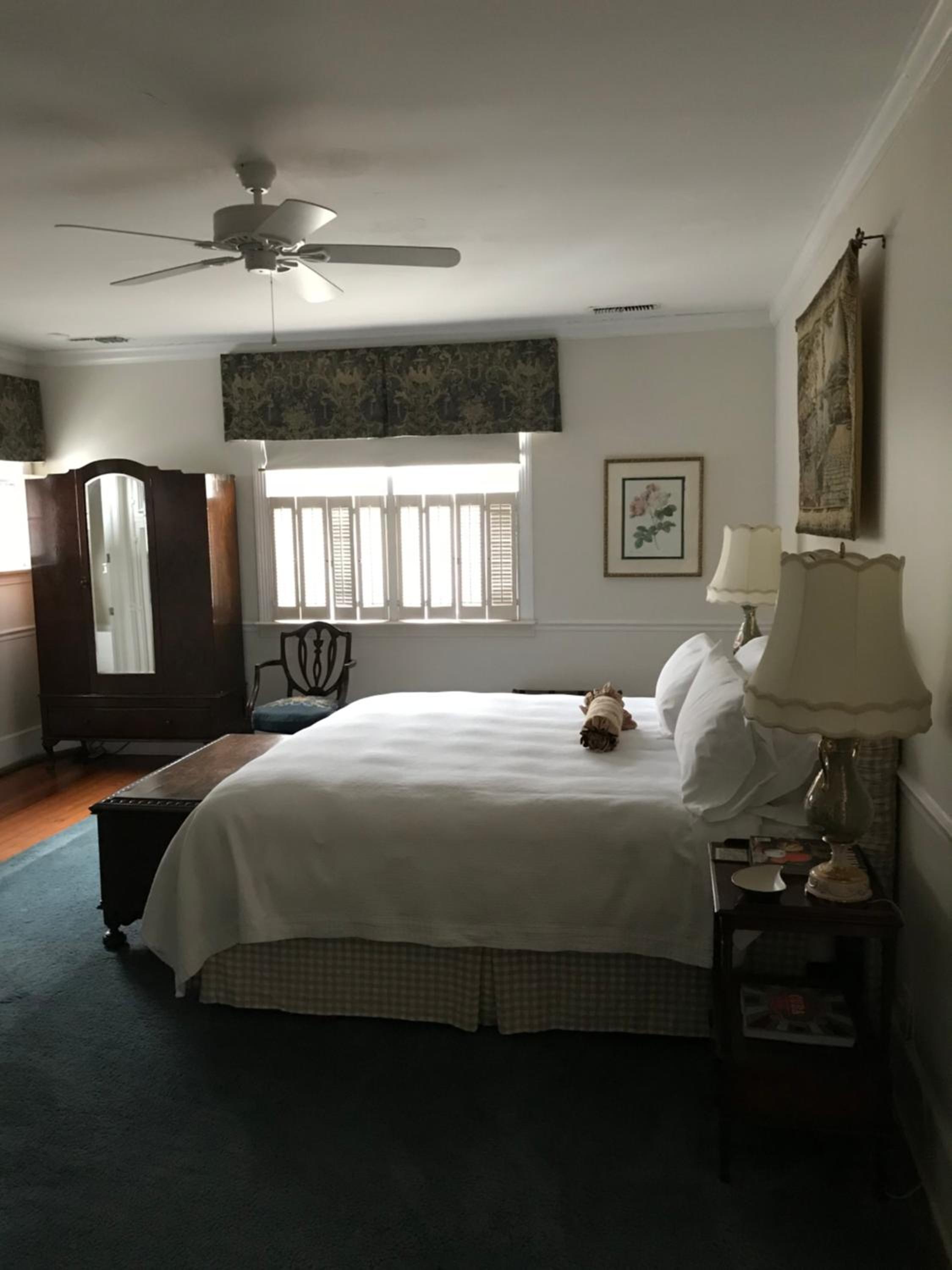 Deluxe King Room