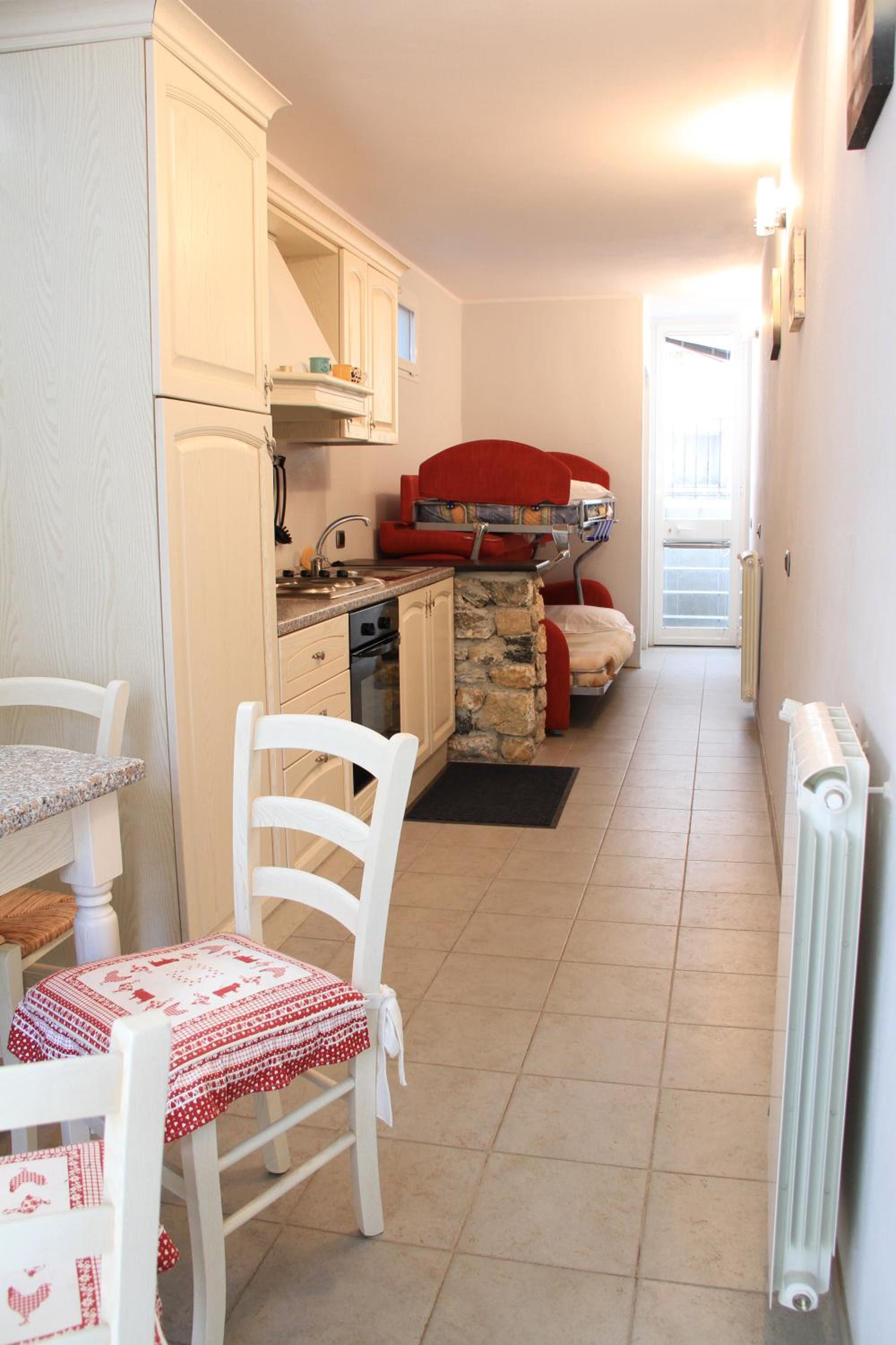 One-Bedroom Apartment photo 3