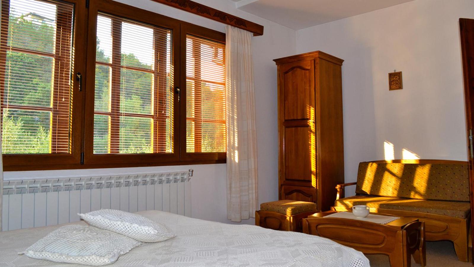 Suite with Balcony - Photo 2