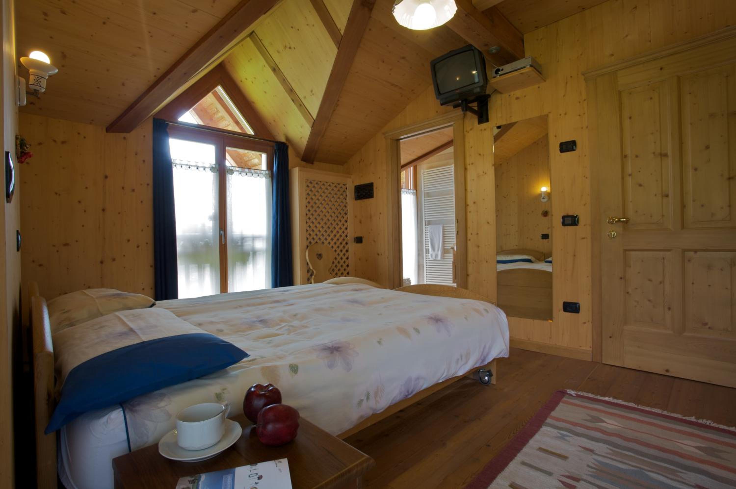 Double or Twin Room photo 2