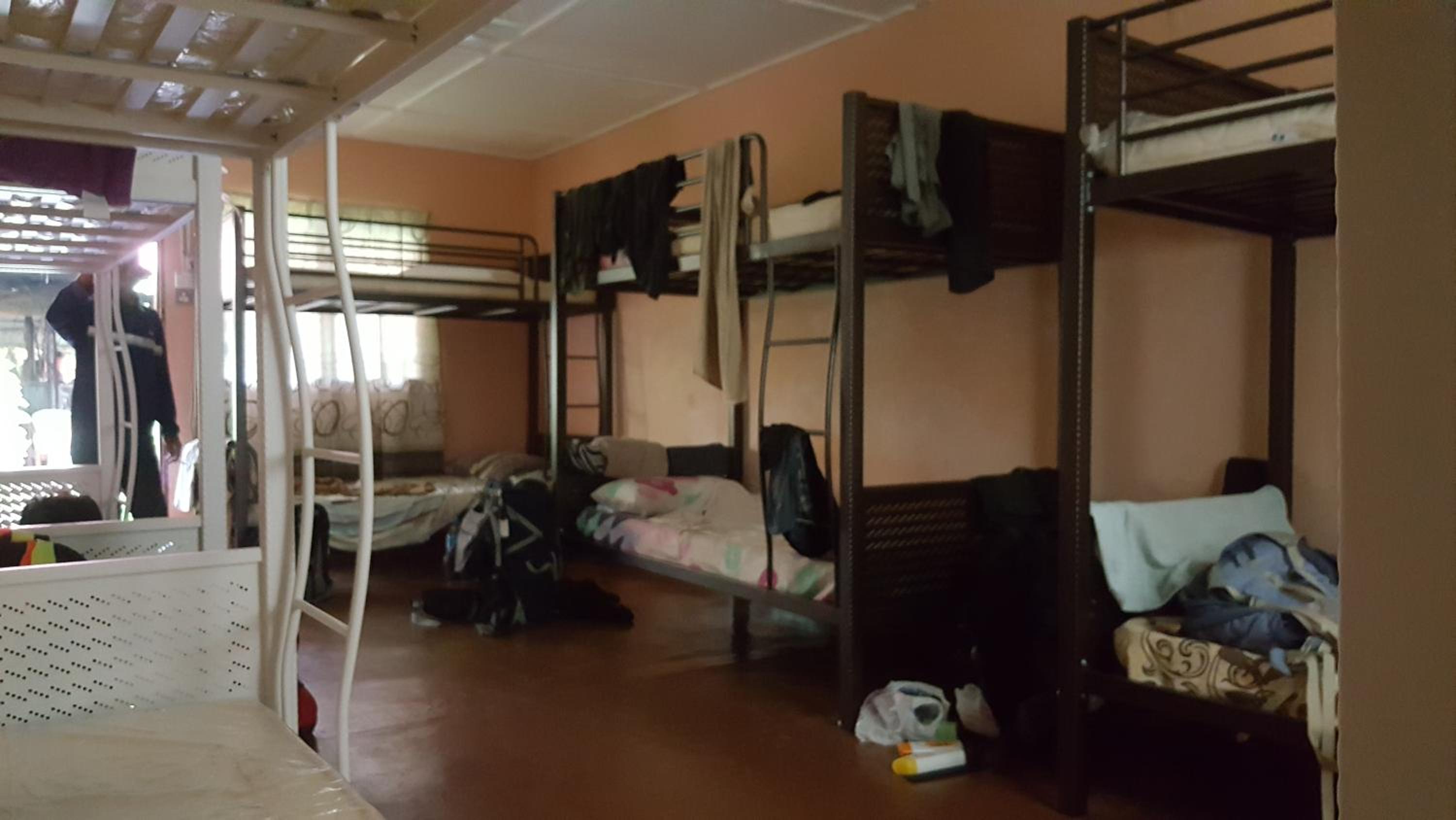Bed in 10-Bed Mixed Dormitory Room photo 2