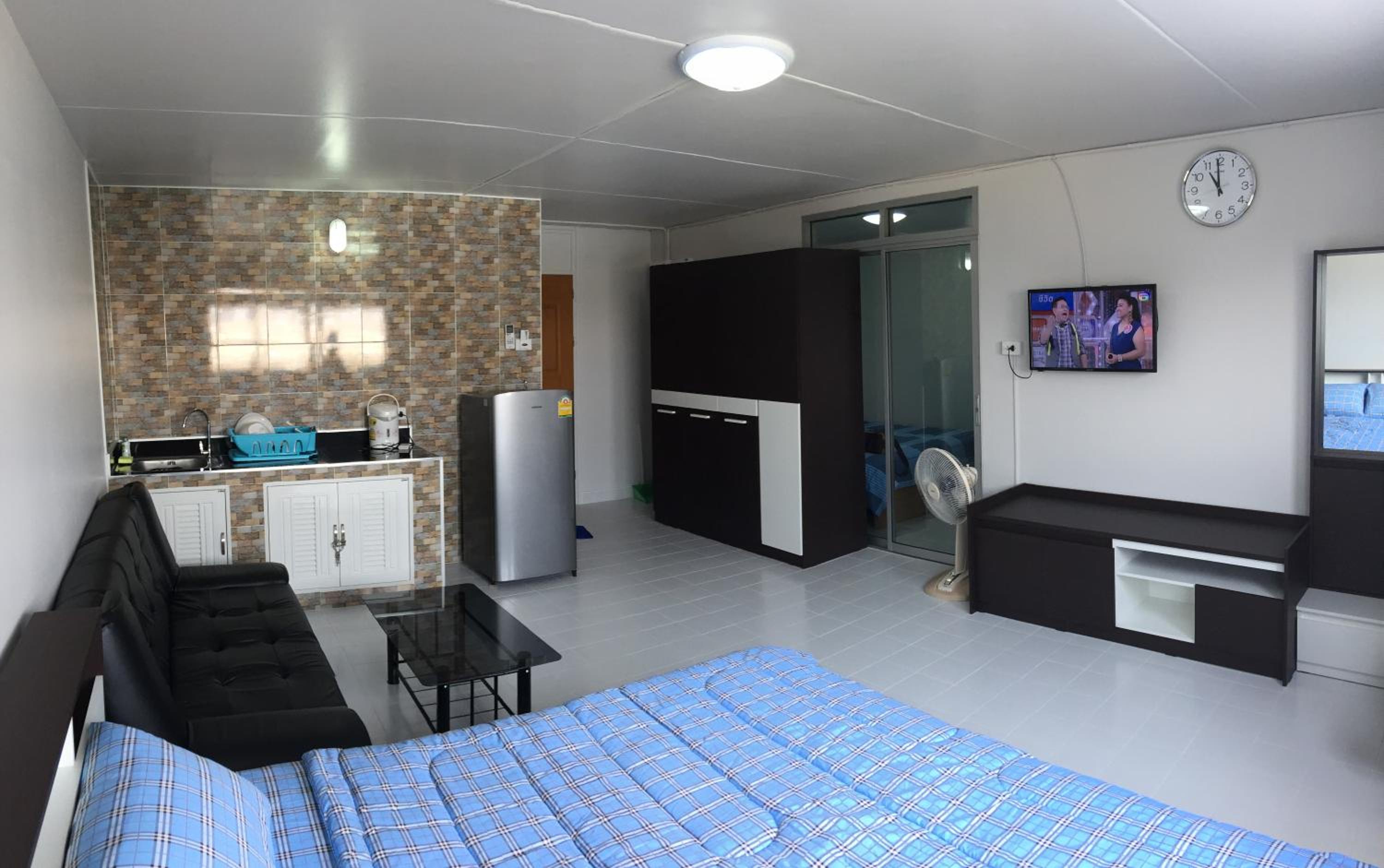 Two-Bedroom Apartment - Photo 43