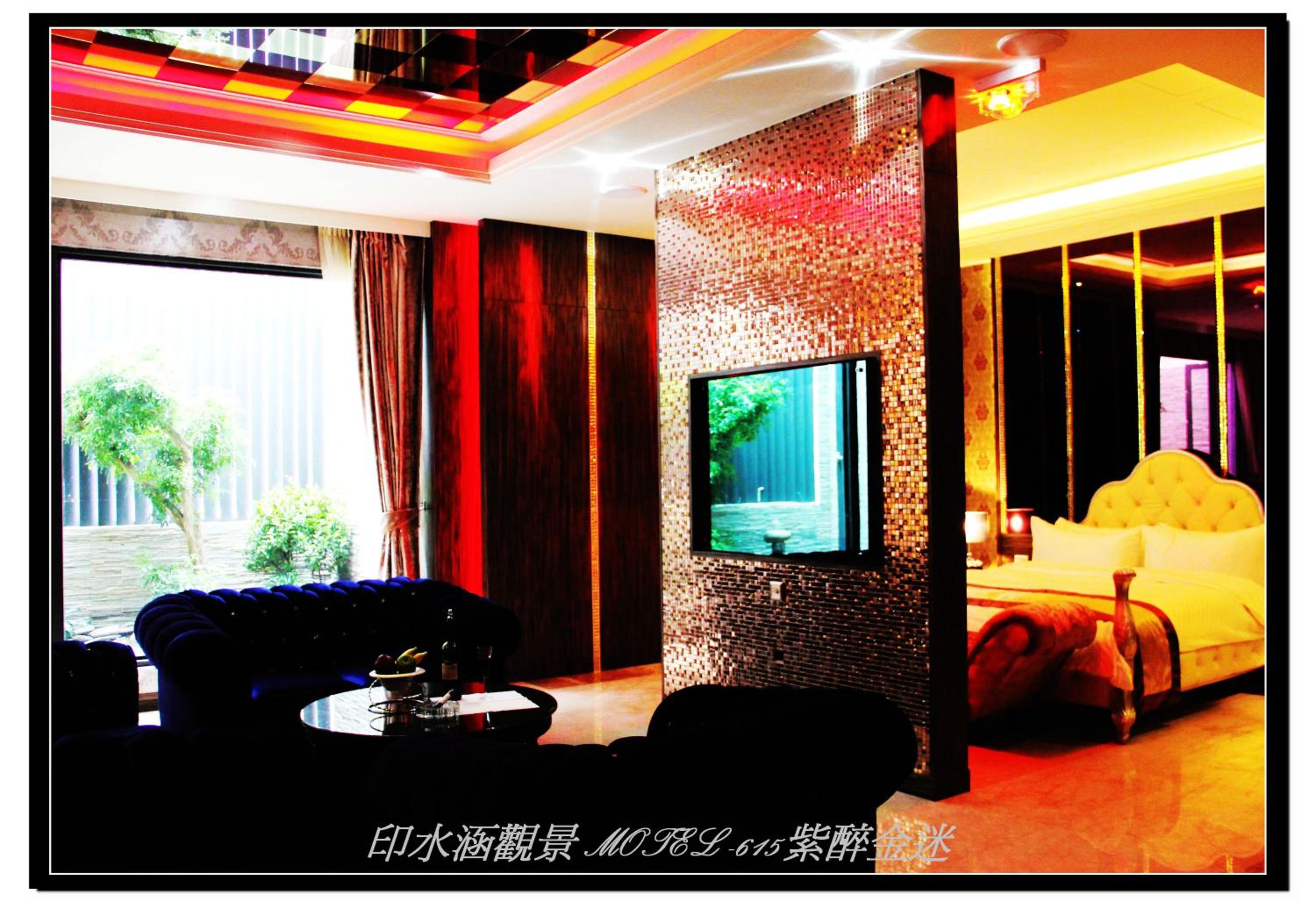 Double Room with Spa Bath photo 2