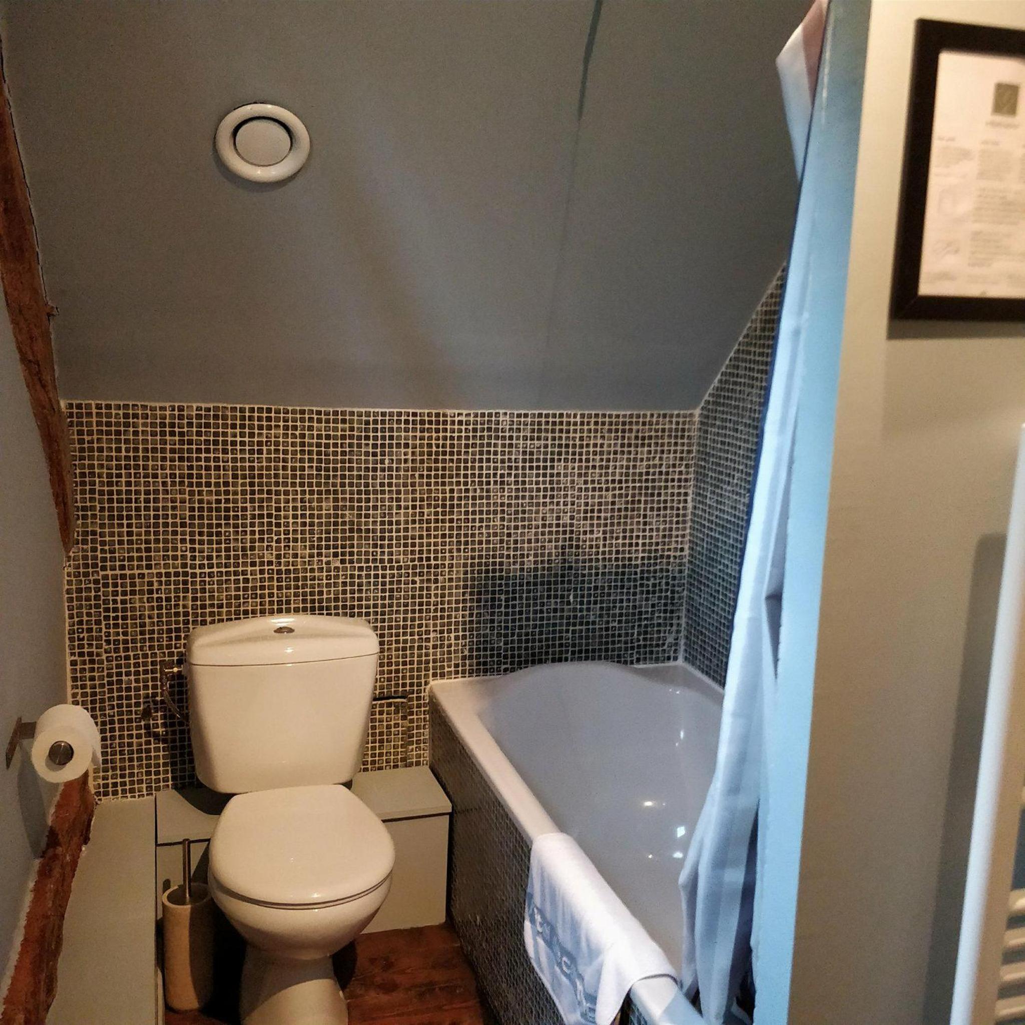 Upstairs Junior Suite photo 2