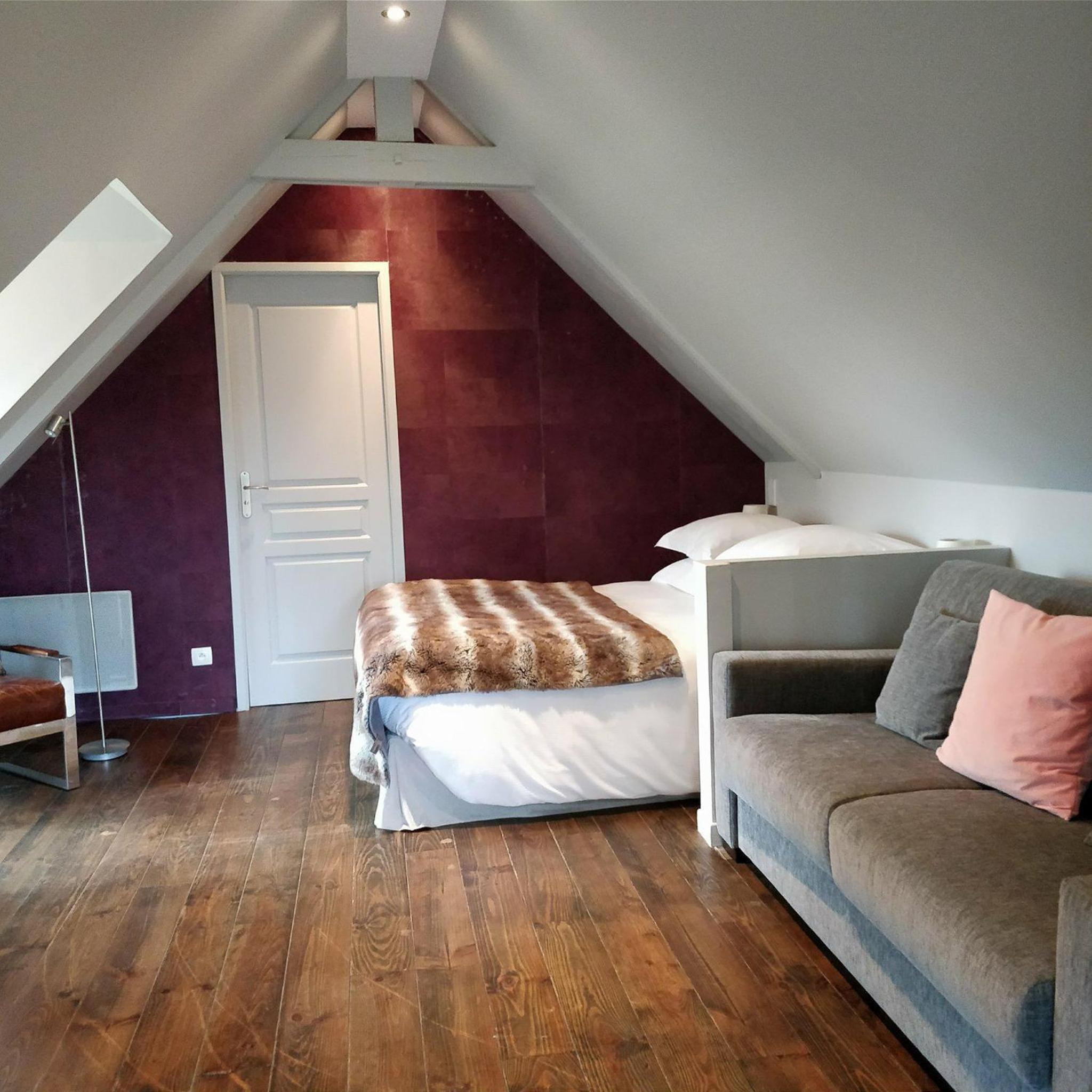 Upstairs Studio Junior Suite photo 1