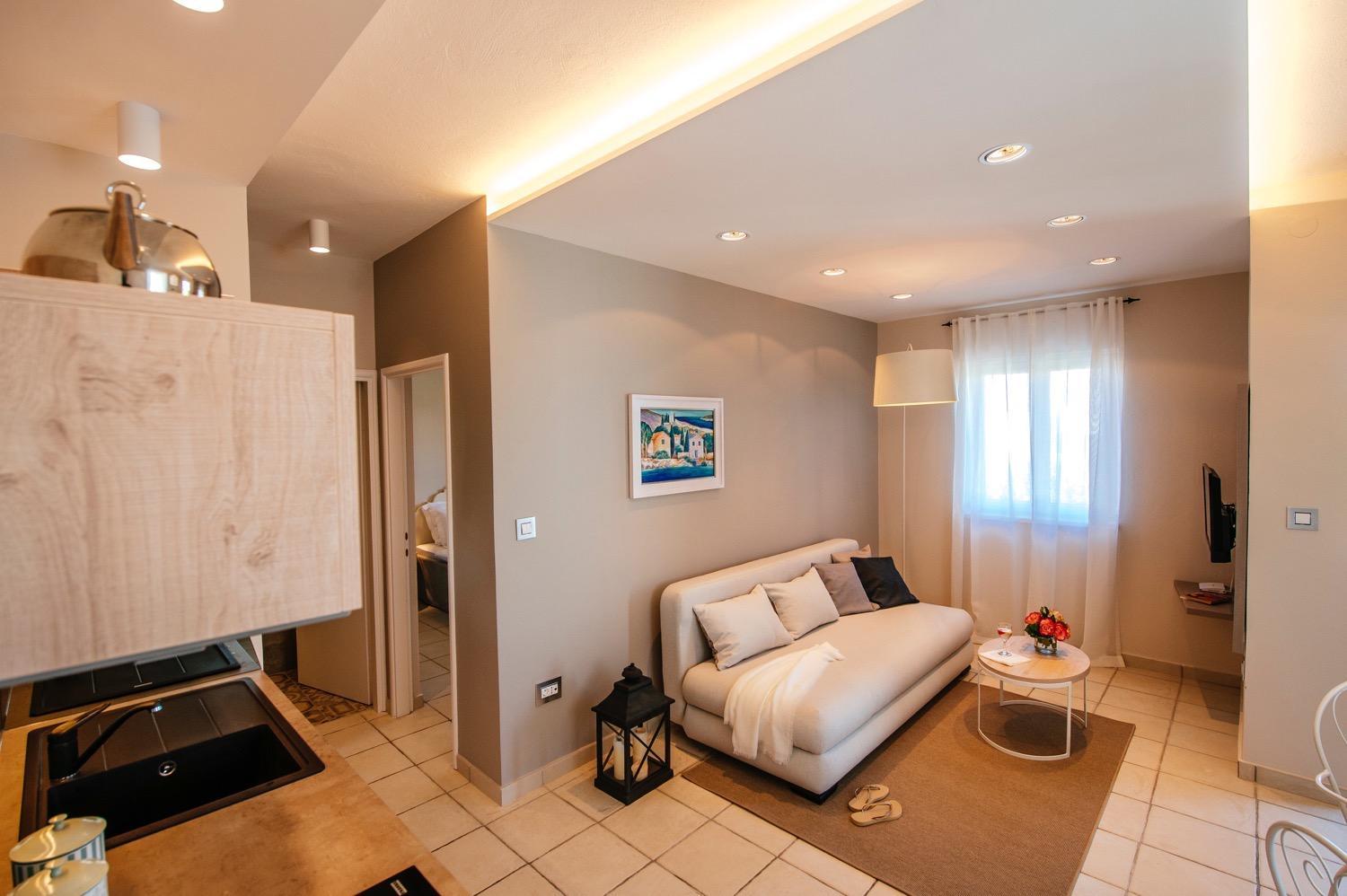 Deluxe One-Bedroom Apartment with Balcony (2 Adults+ 2 Children) - Photo 5