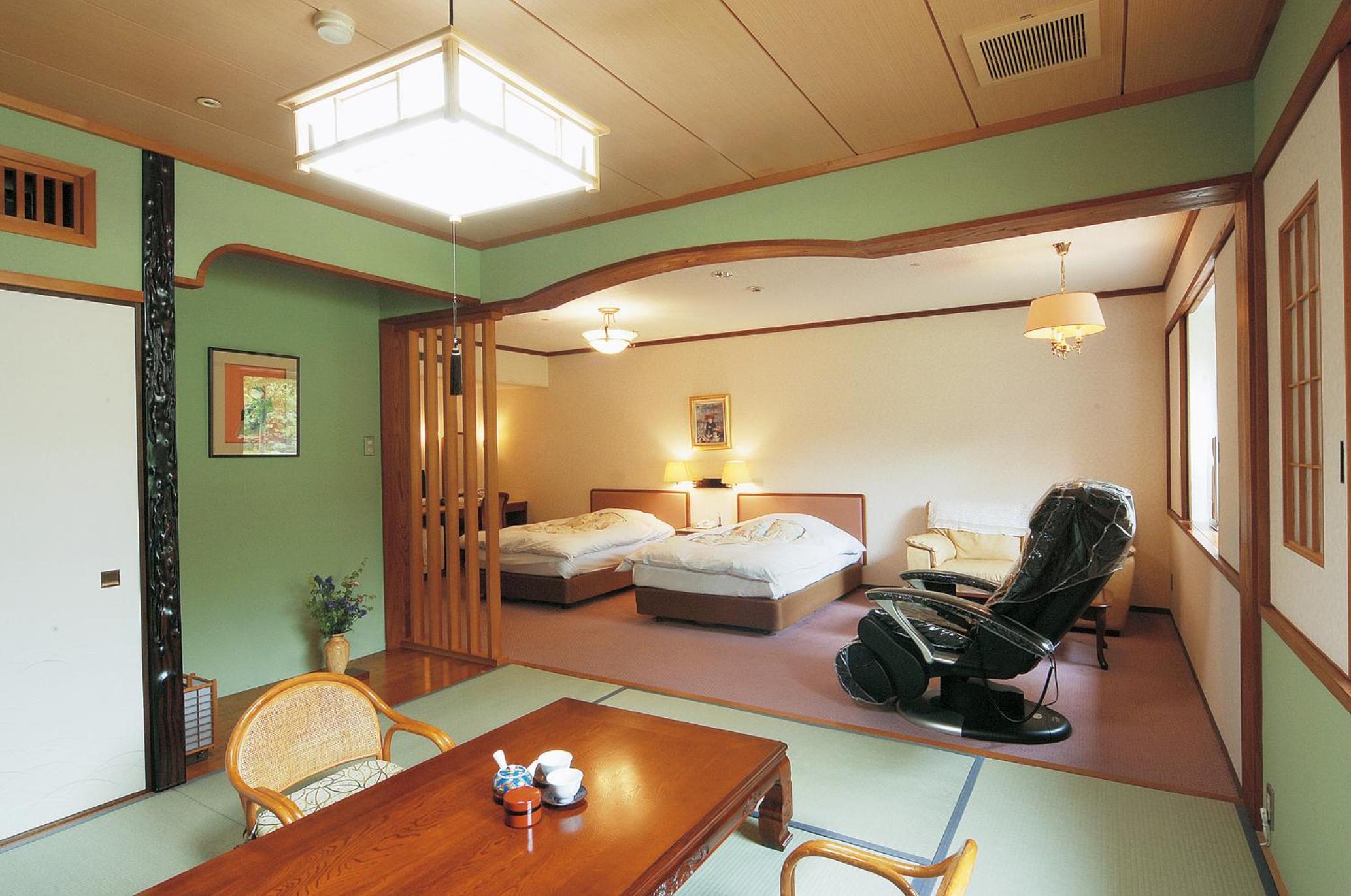 Family Room with Private Bathroom photo 1