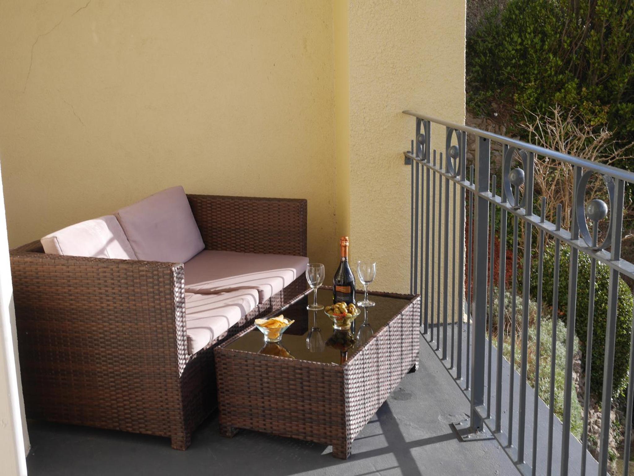 Premier Two-Bedroom Apartment with Sea View - 14 - Pet Friendly  photo 3