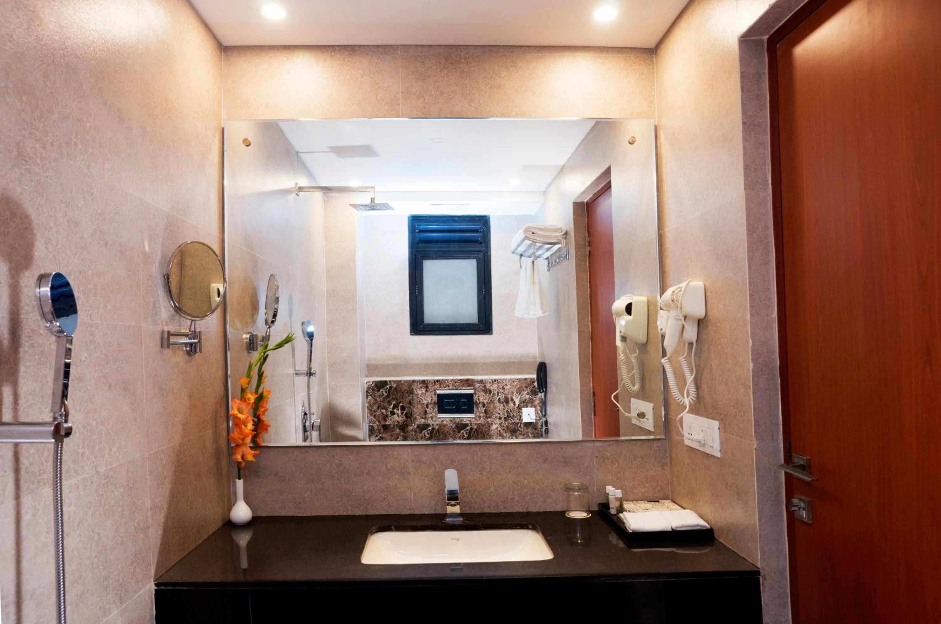 Executive Room - Photo 4
