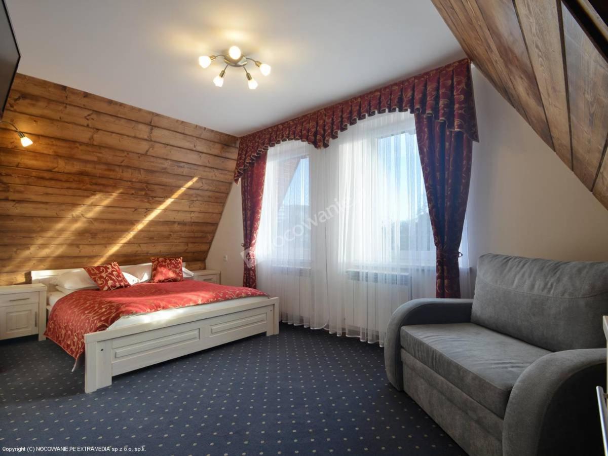 Deluxe Double Room (2 Adults + 1 Child)