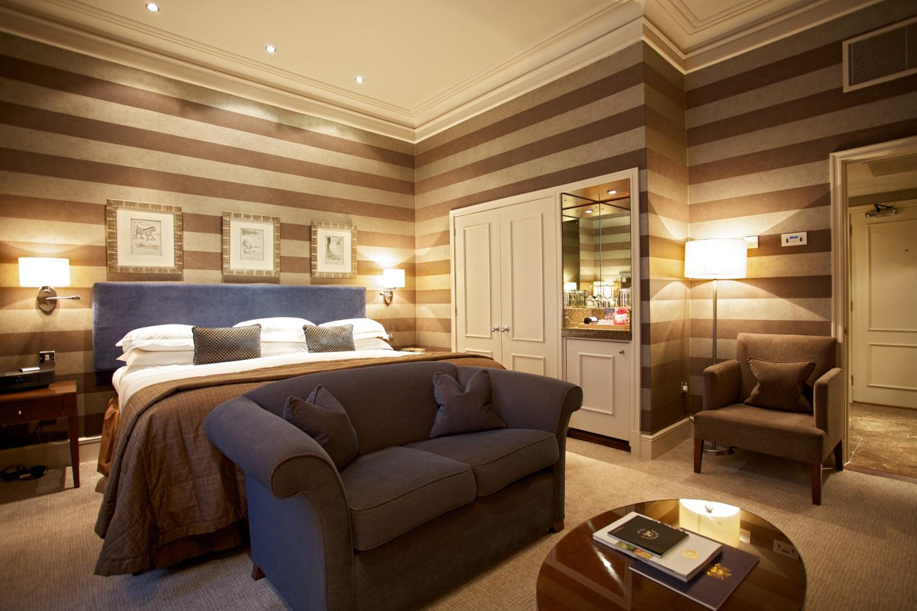Executive Room - Photo 1