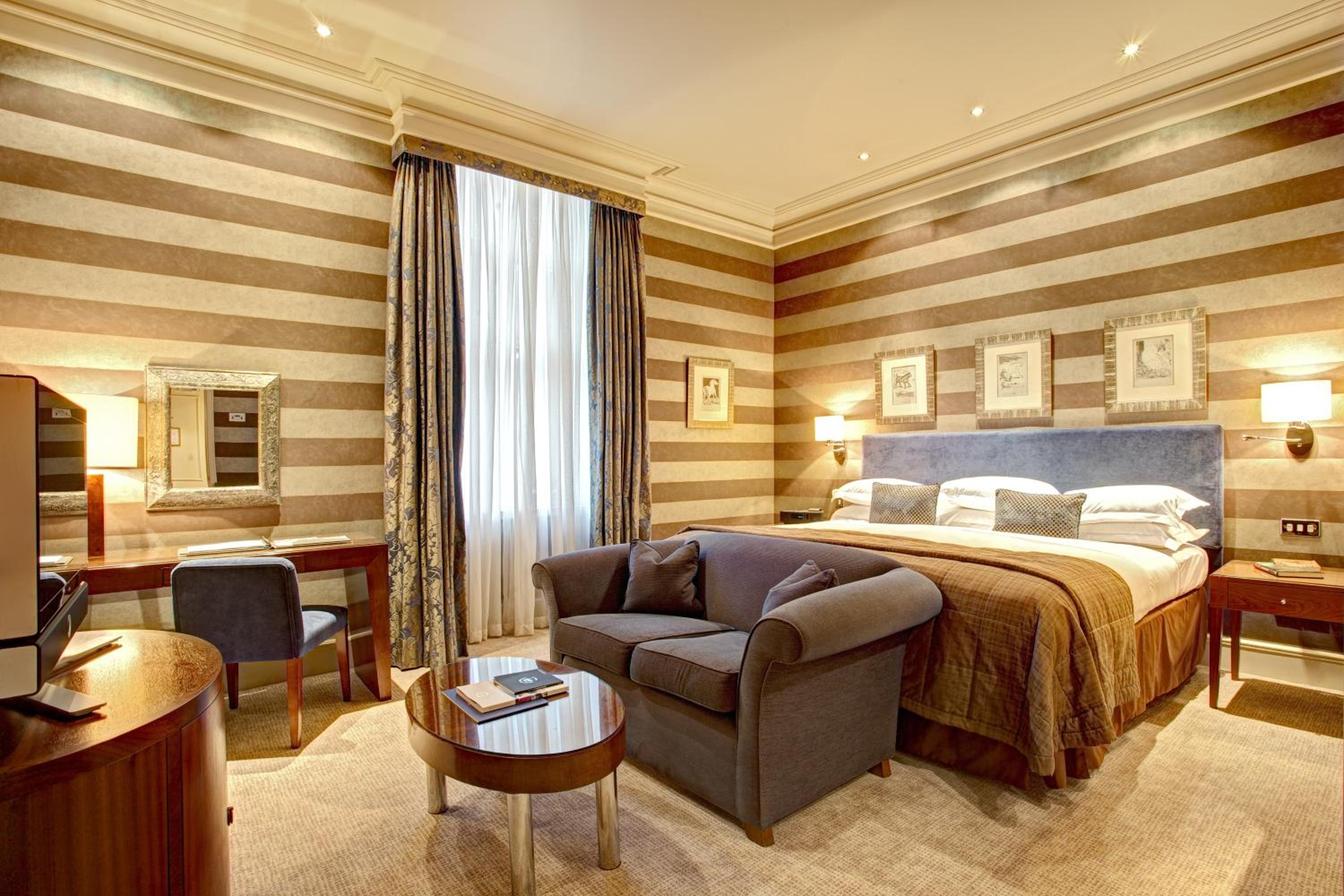 Executive Room - Photo 3