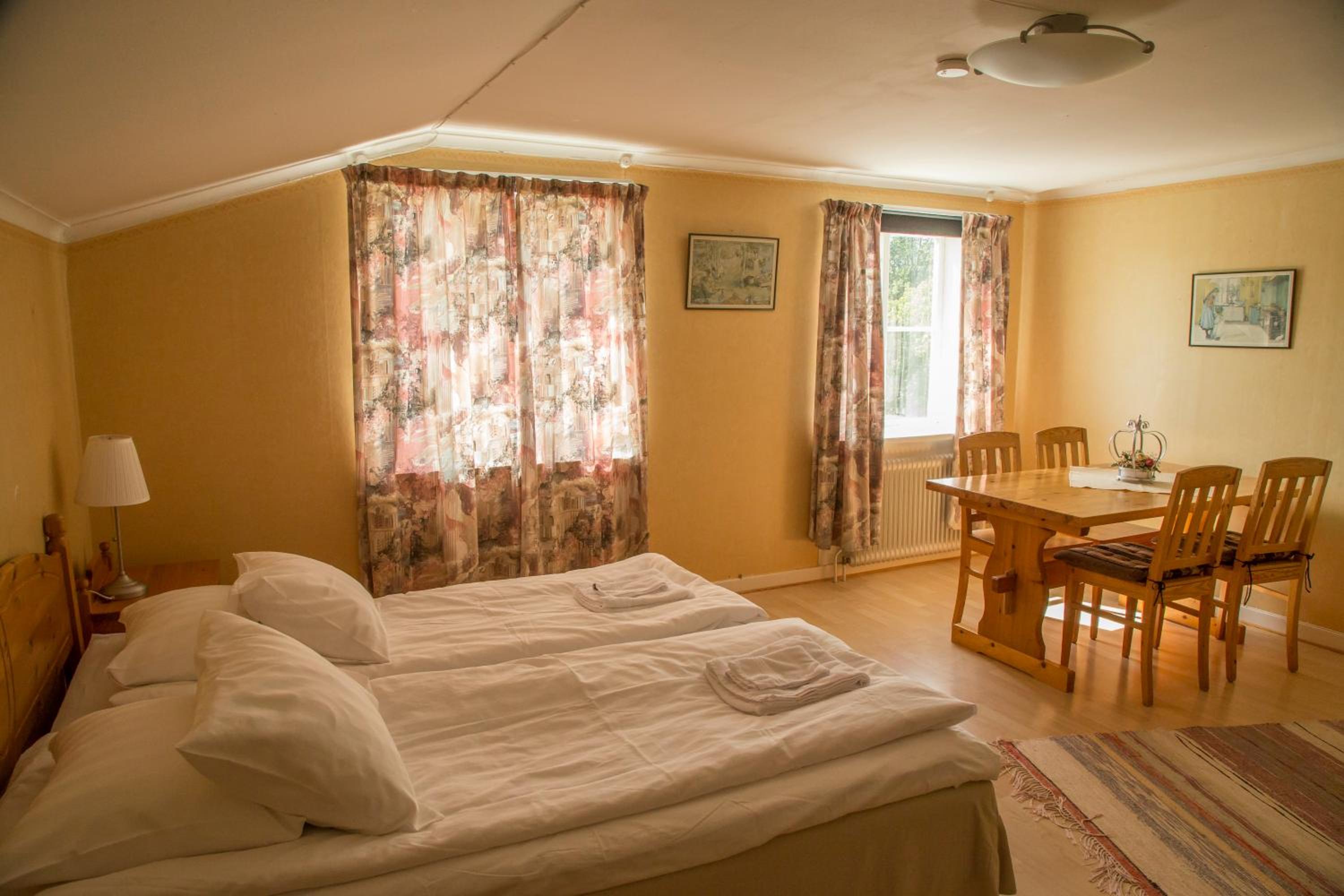 Double Room - Photo 2