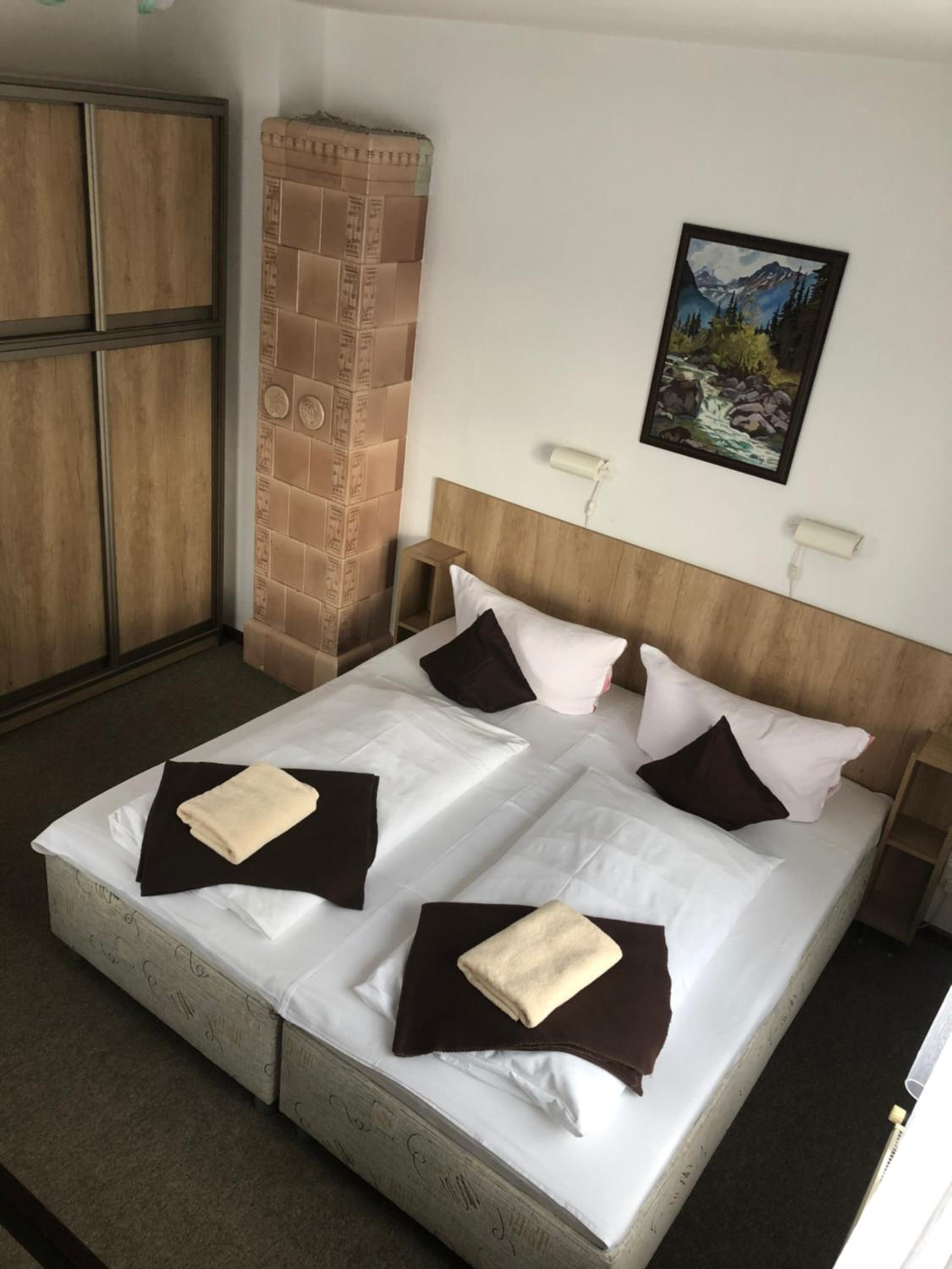 Two Triple Rooms with Bathroom photo 3