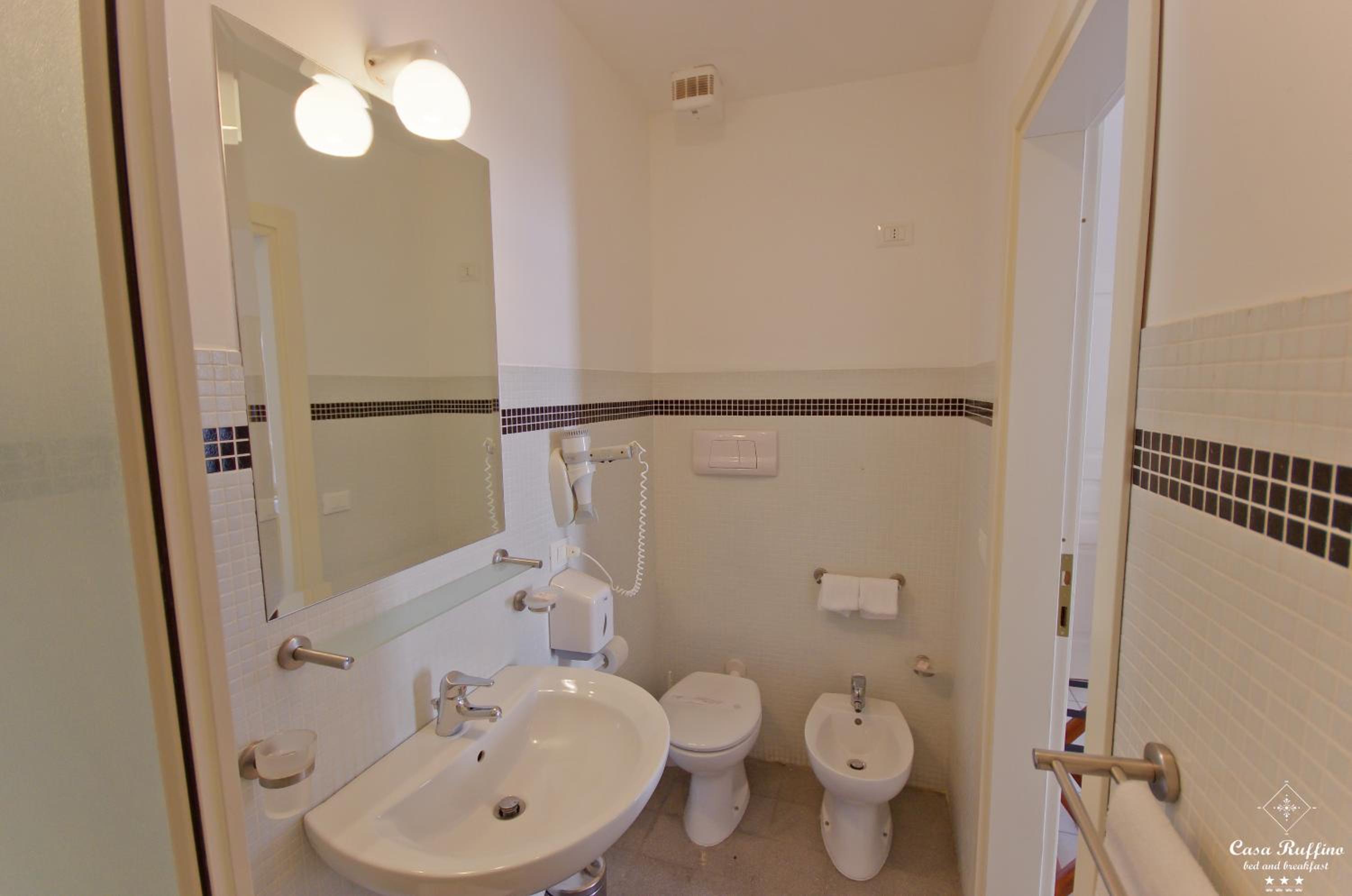 Superior Double Room - Photo 4