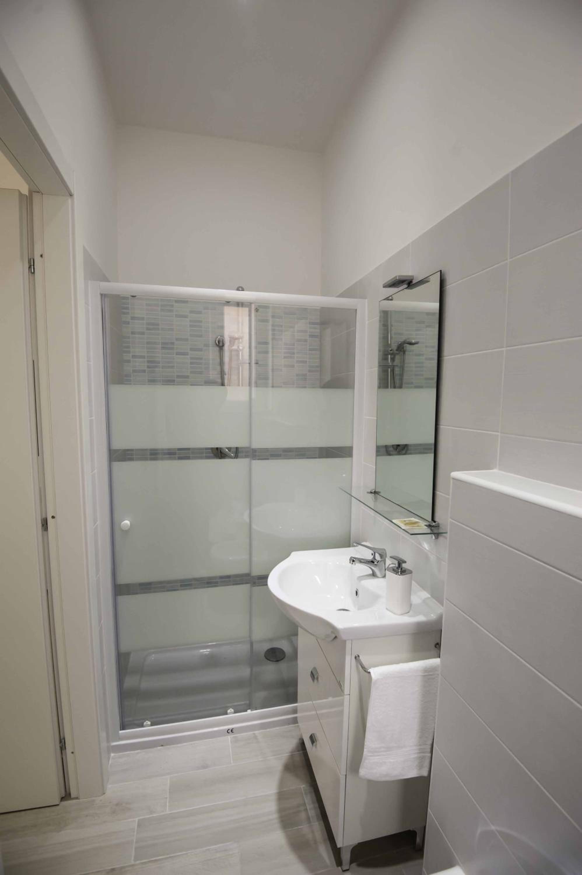 Double Or Twin Room With Shower photo 2
