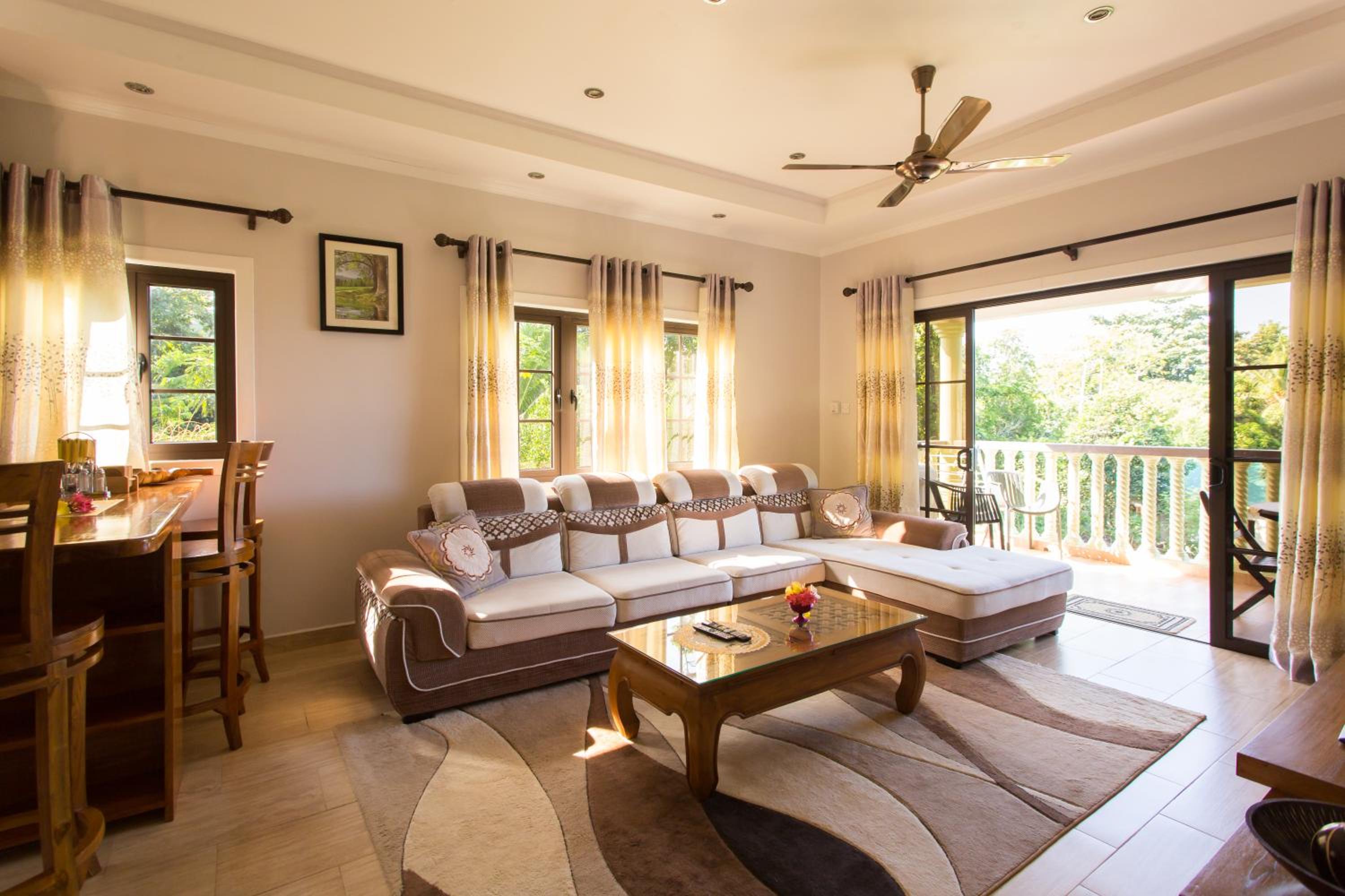 2-Bedroom Apartment with Partial Sea View