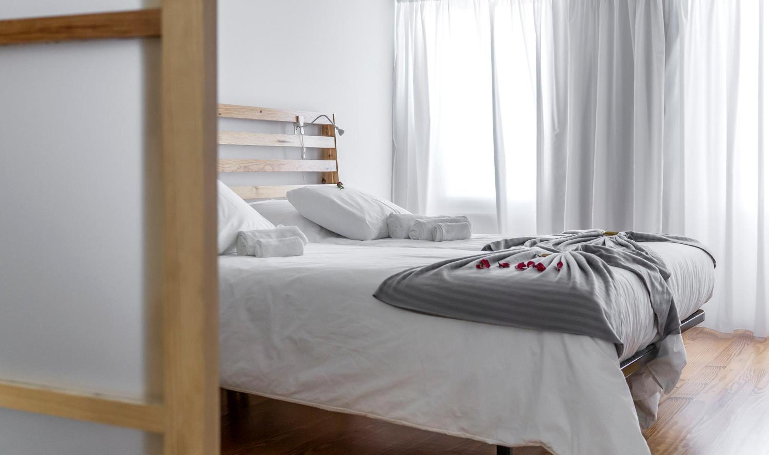 Apartment with Sea View - Photo 13