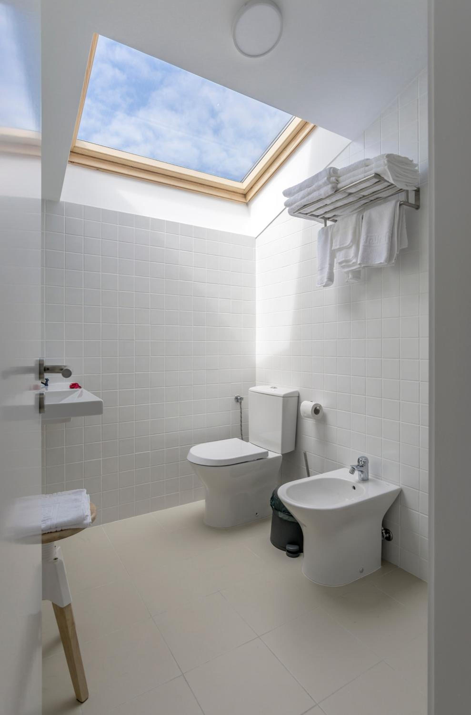 Apartment with Sea View - Photo 17