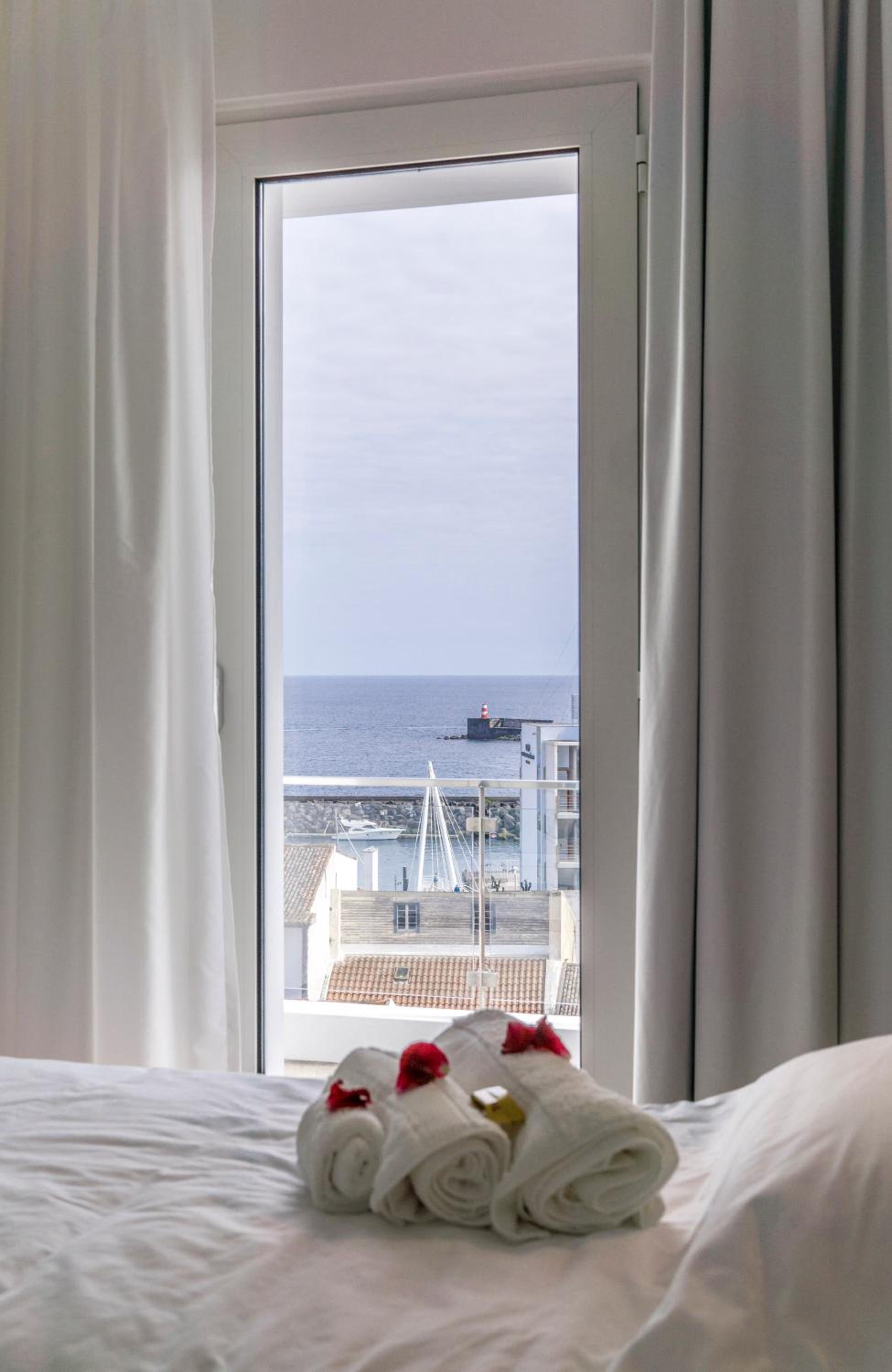 Apartment with Sea View - Photo 14