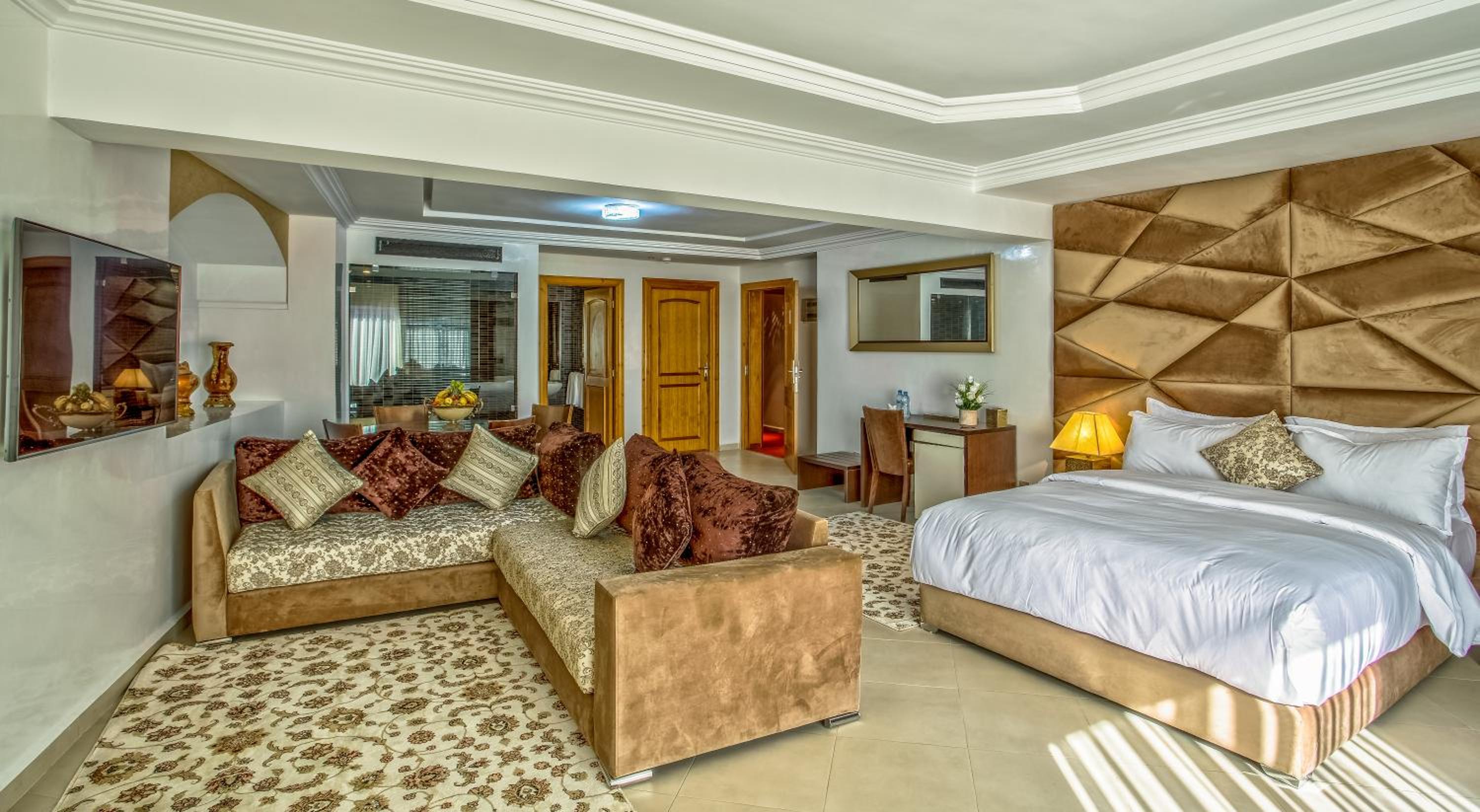 Deluxe Suite photo 3
