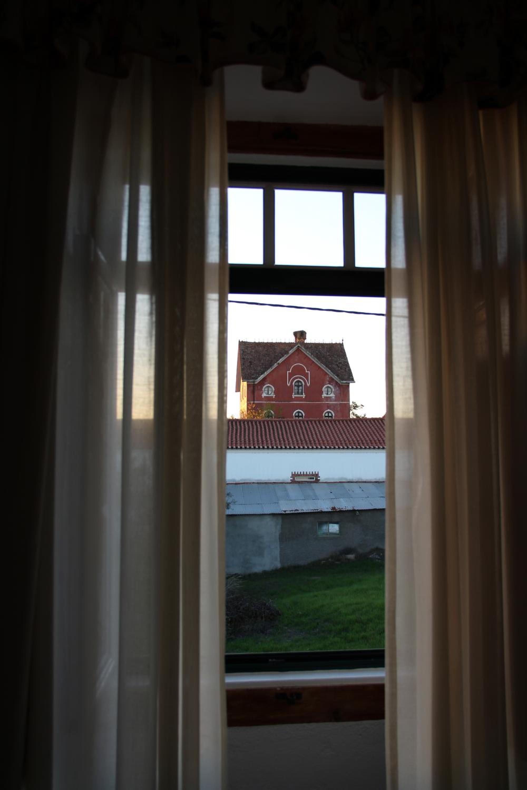 Double Room - Photo 5