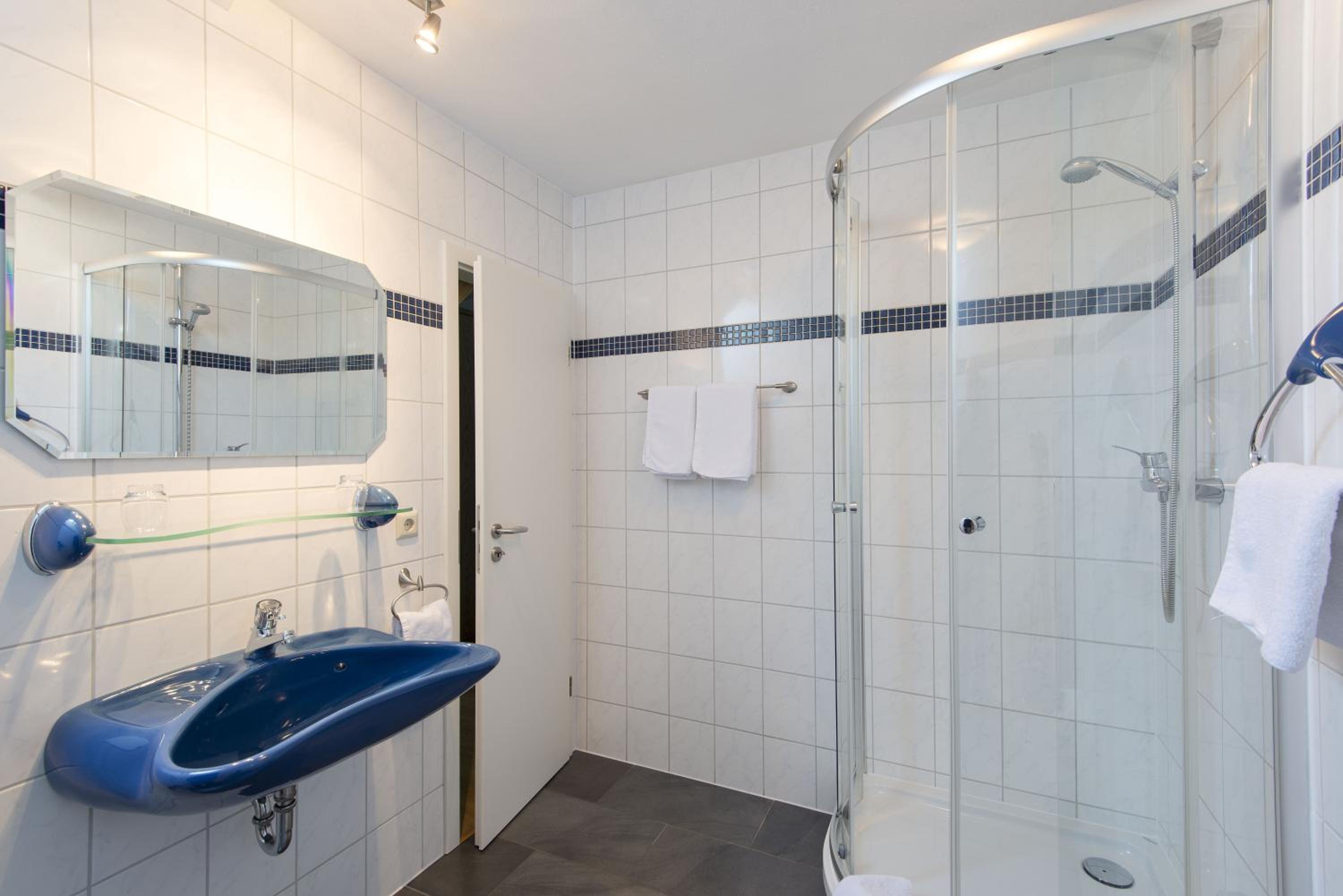 Double Room - Photo 6