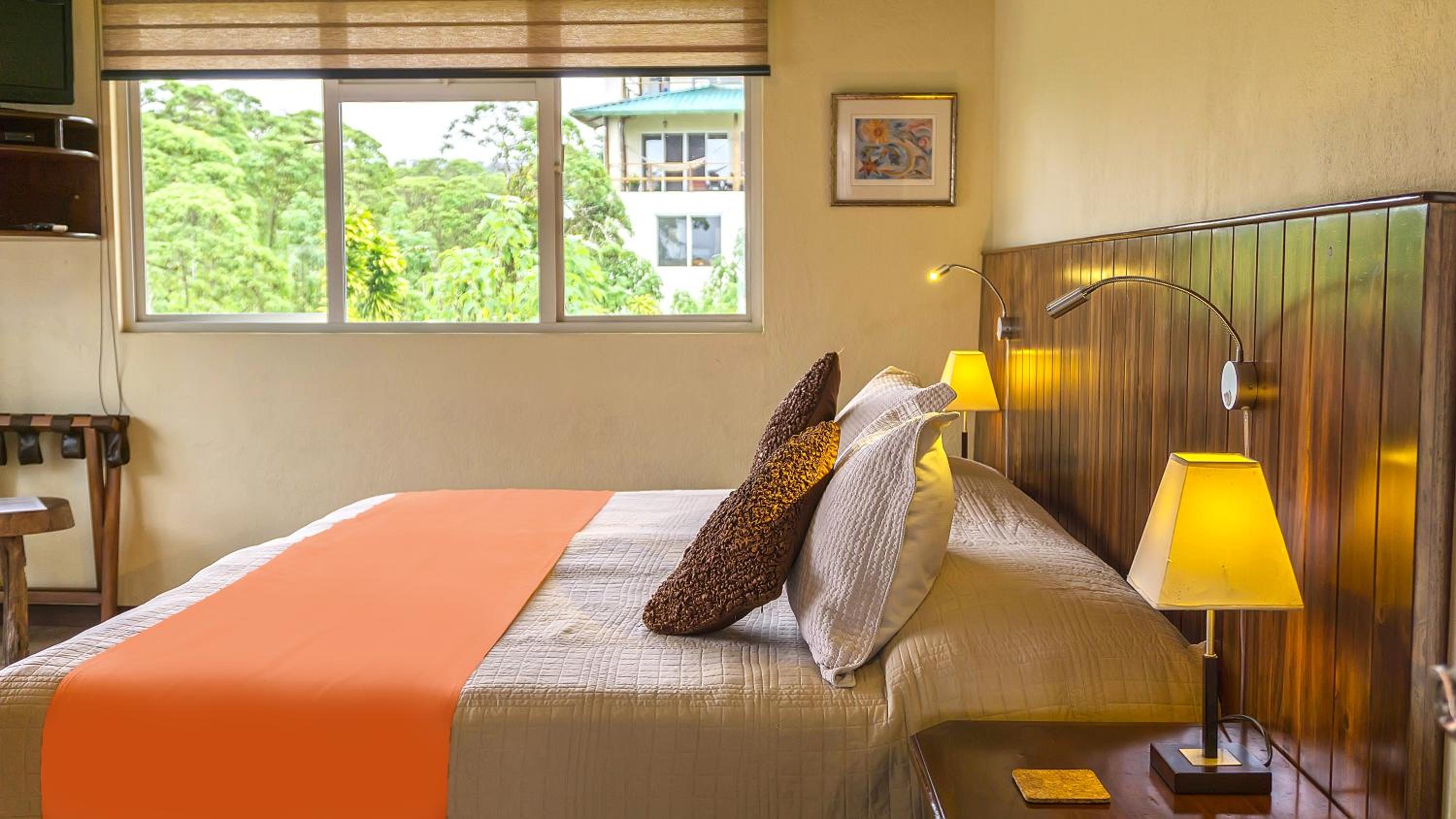 Double or Twin Room with Garden View photo 3