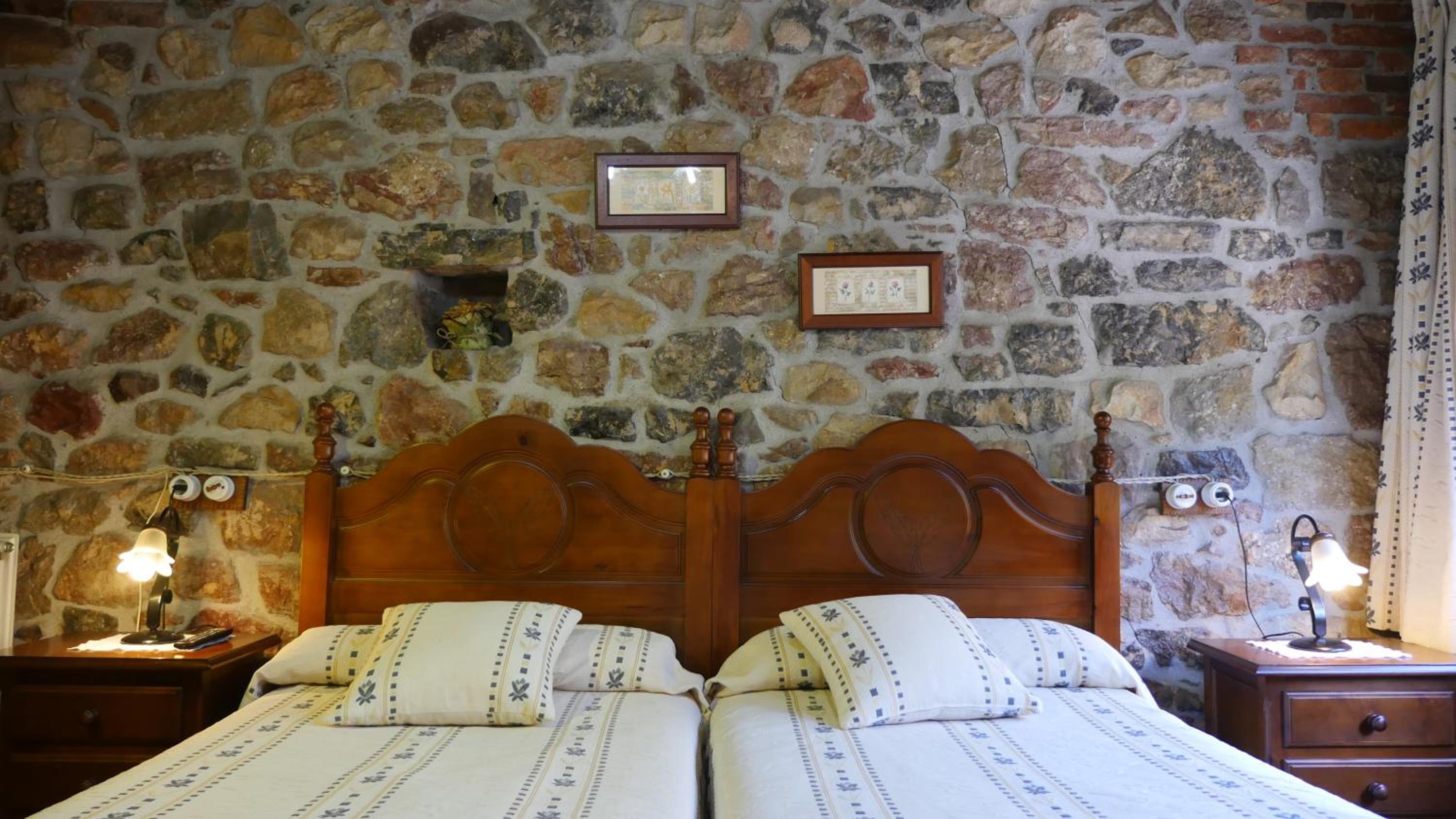 Deluxe Double Room with Extra Bed photo 2