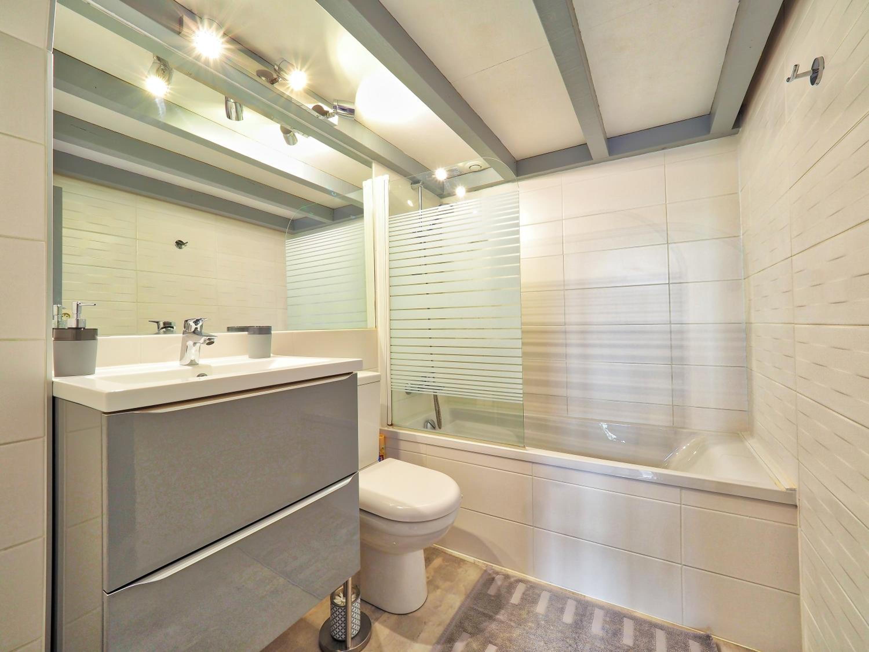 Studio Apartment photo 3