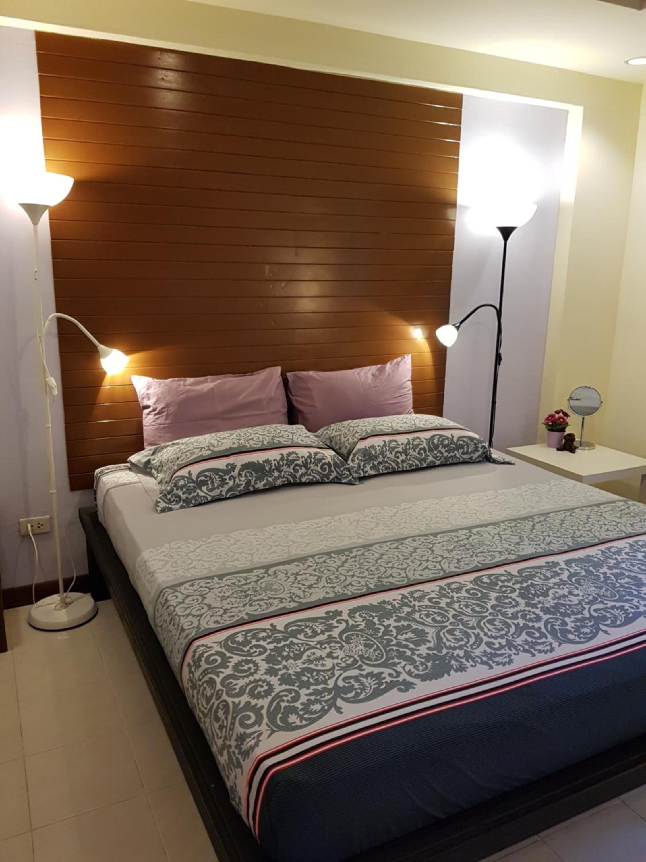 Standard King Room - Room Only - Photo 40