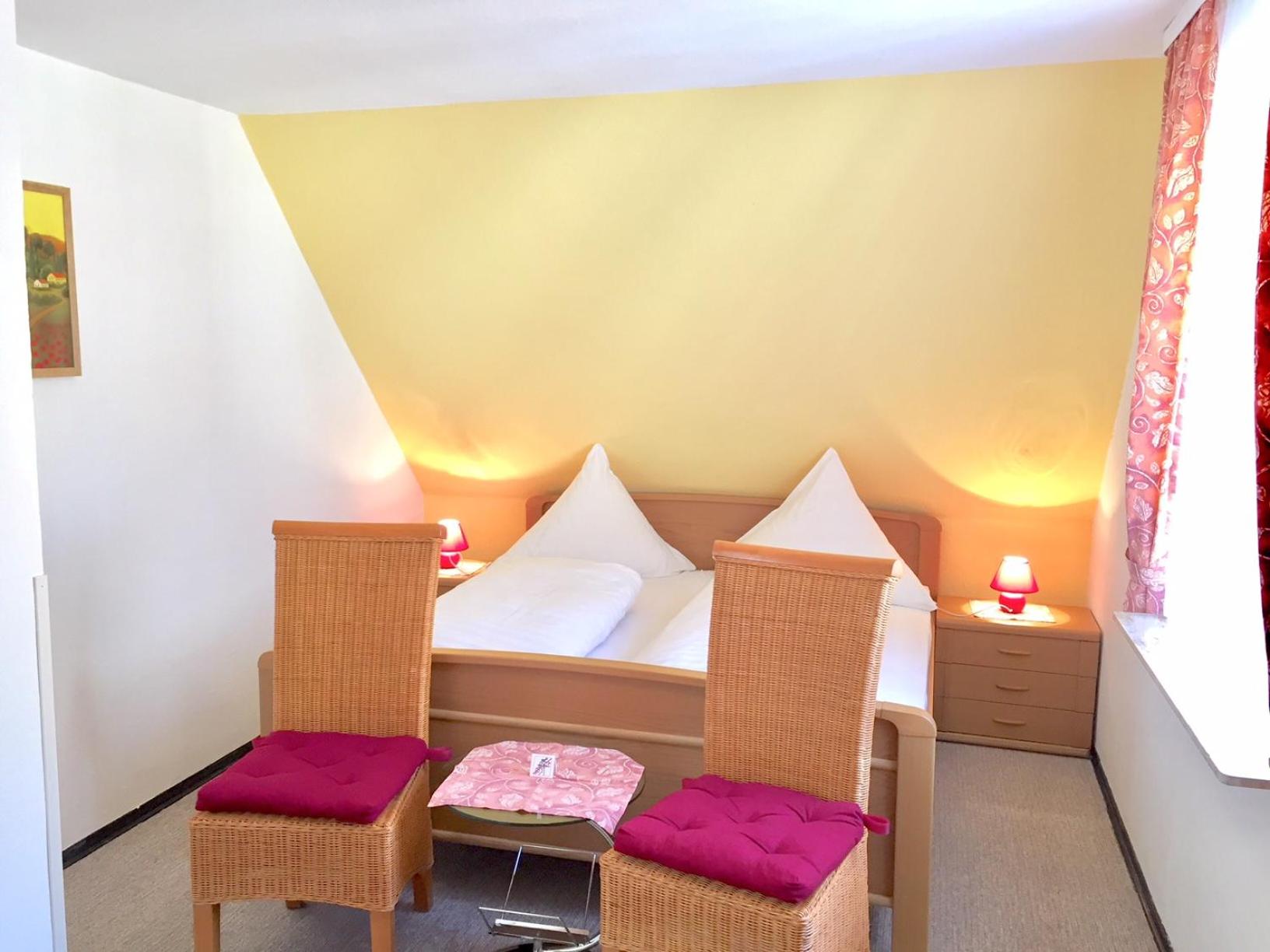 Double Room with Private Bathroom photo 3