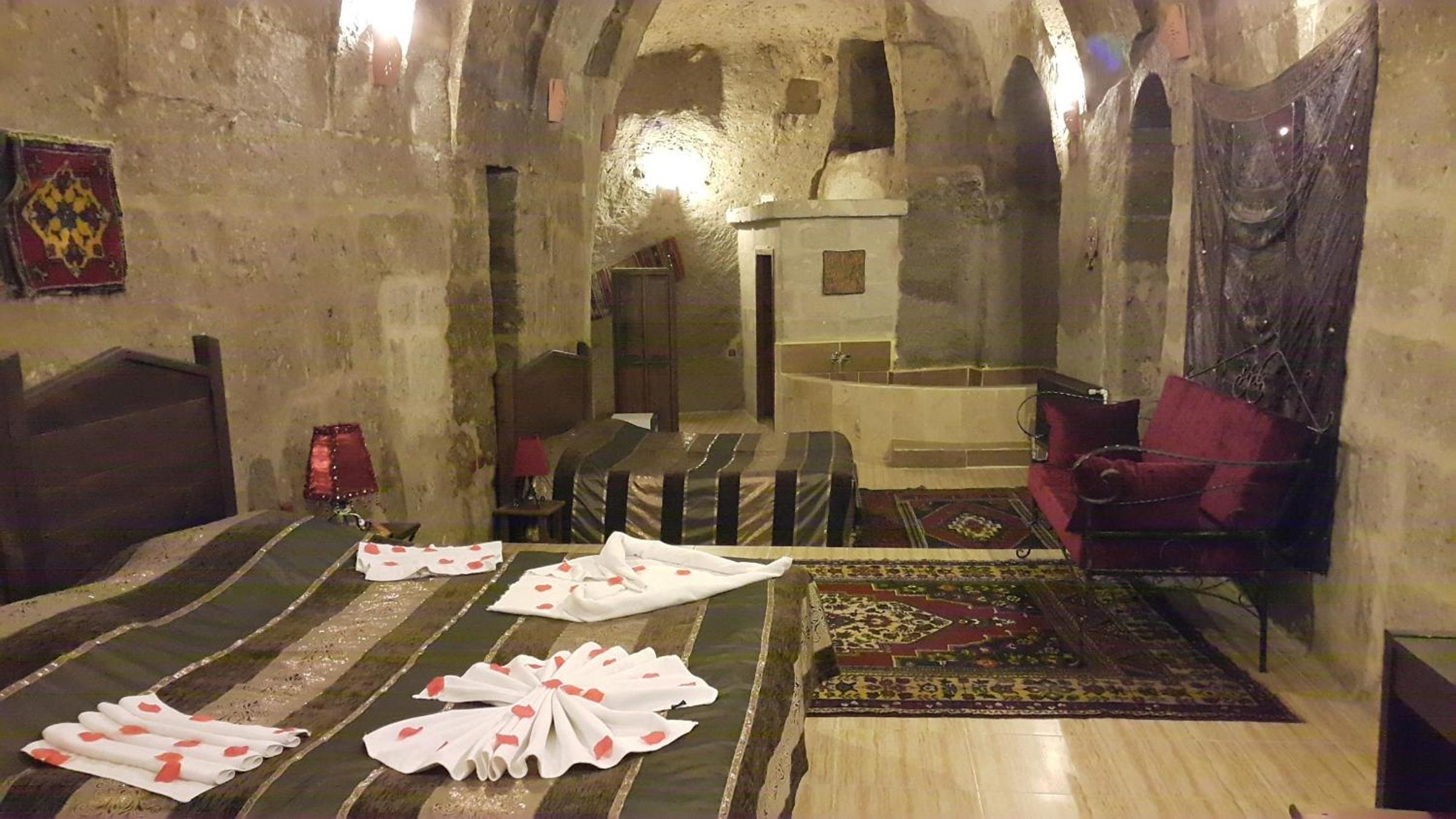 Triple Cave Room - Photo 42