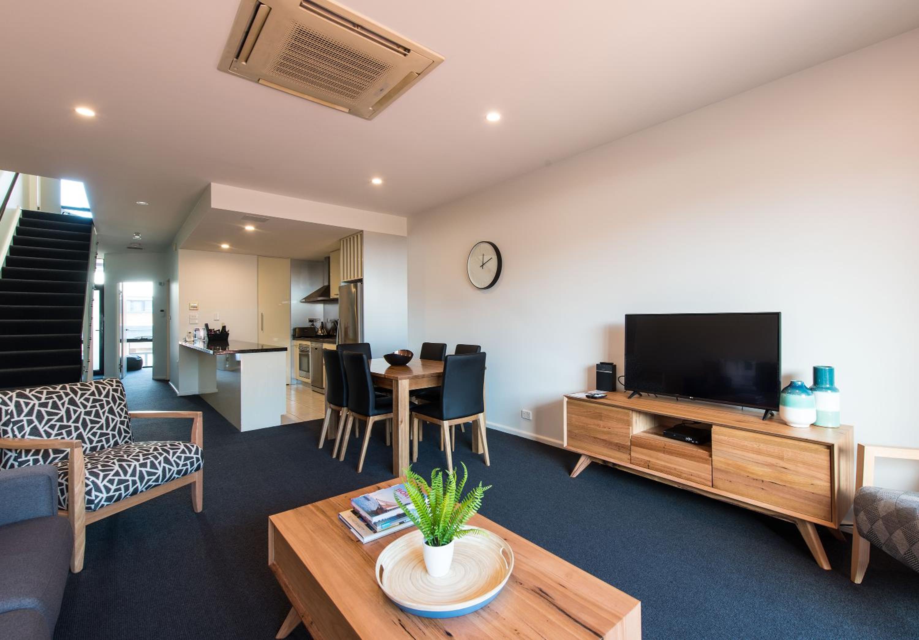 Wapping - Collins Three-Bedroom Apartment