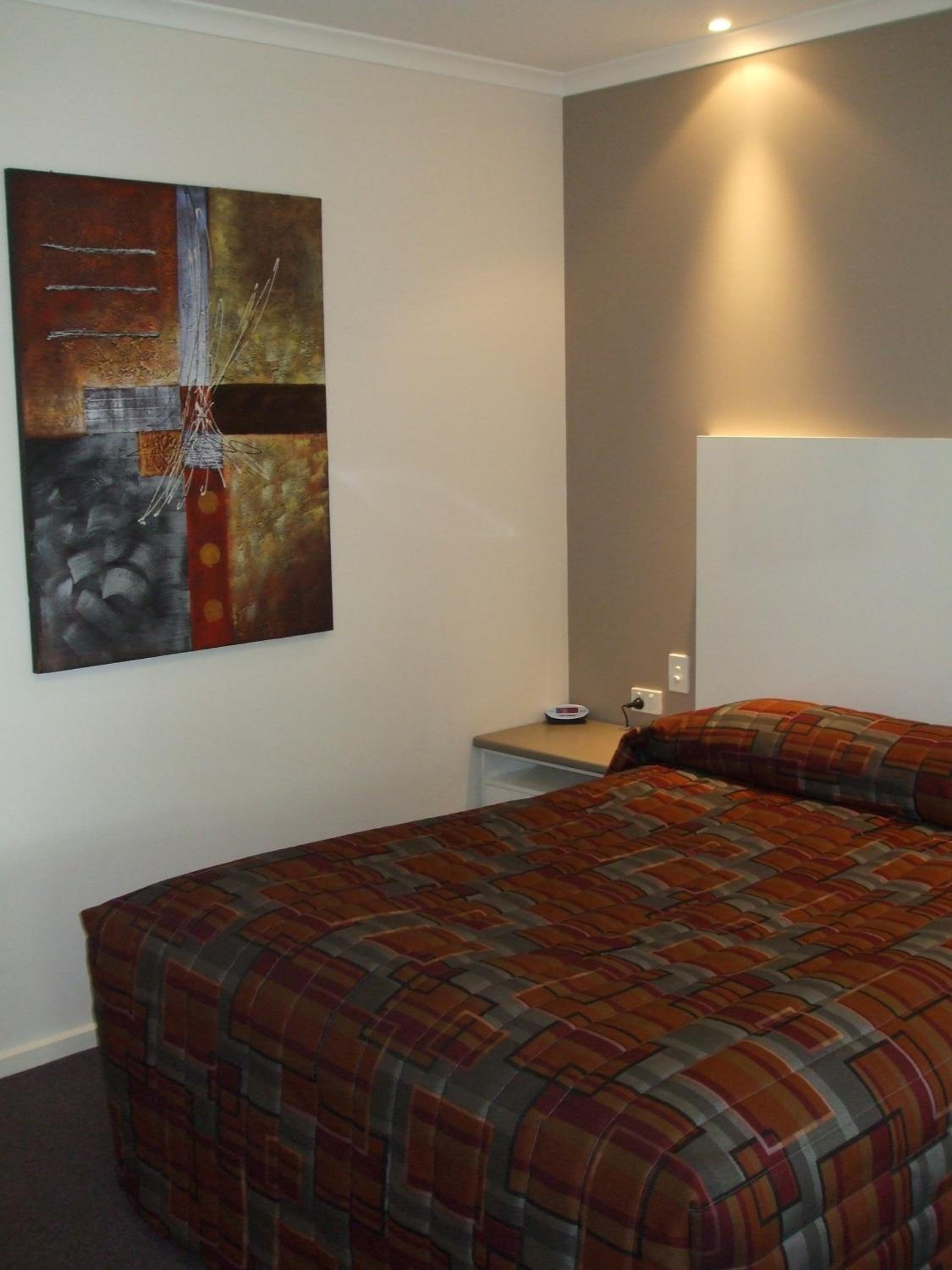 Queen Room - Photo 7