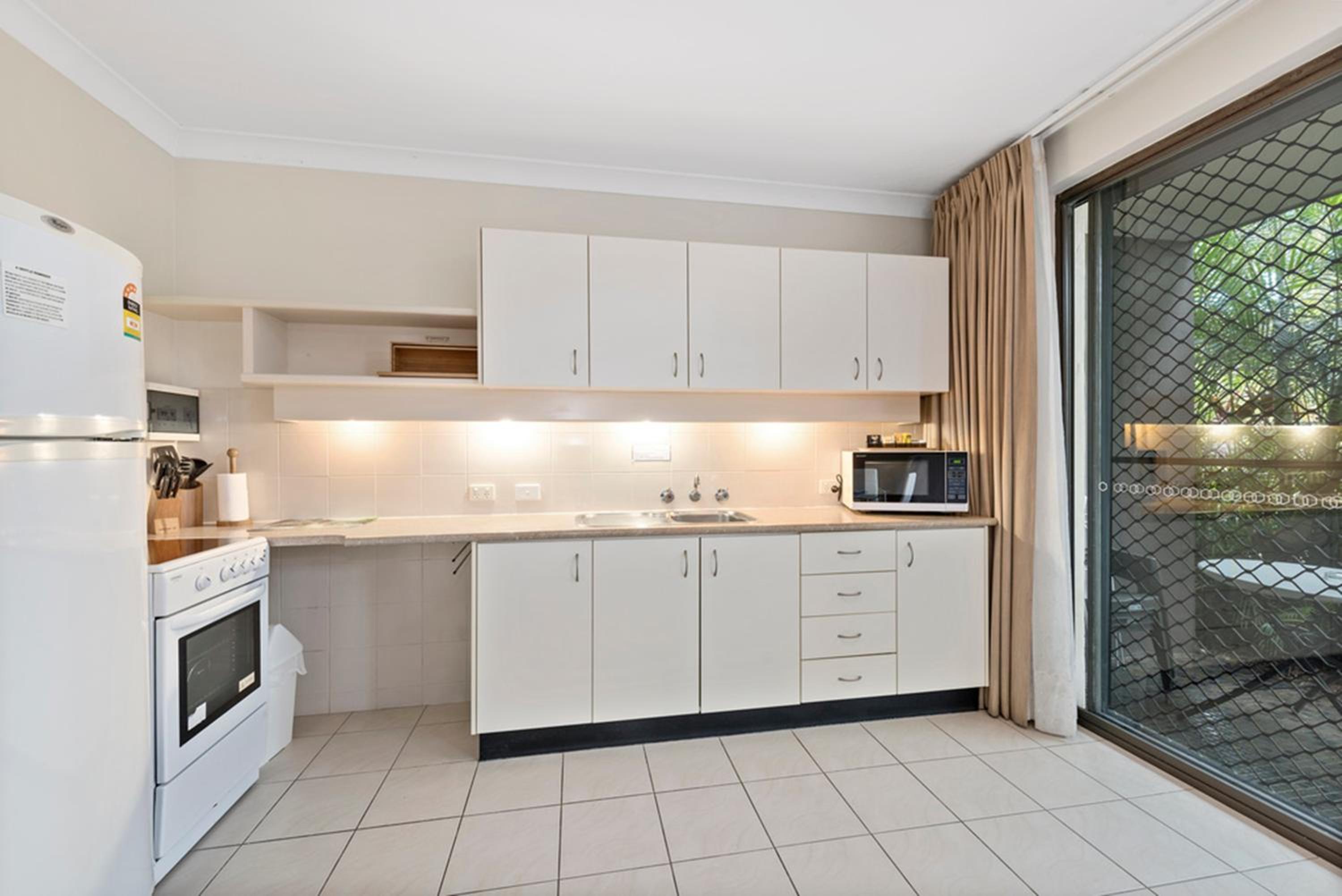One-Bedroom Apartment - Photo 17